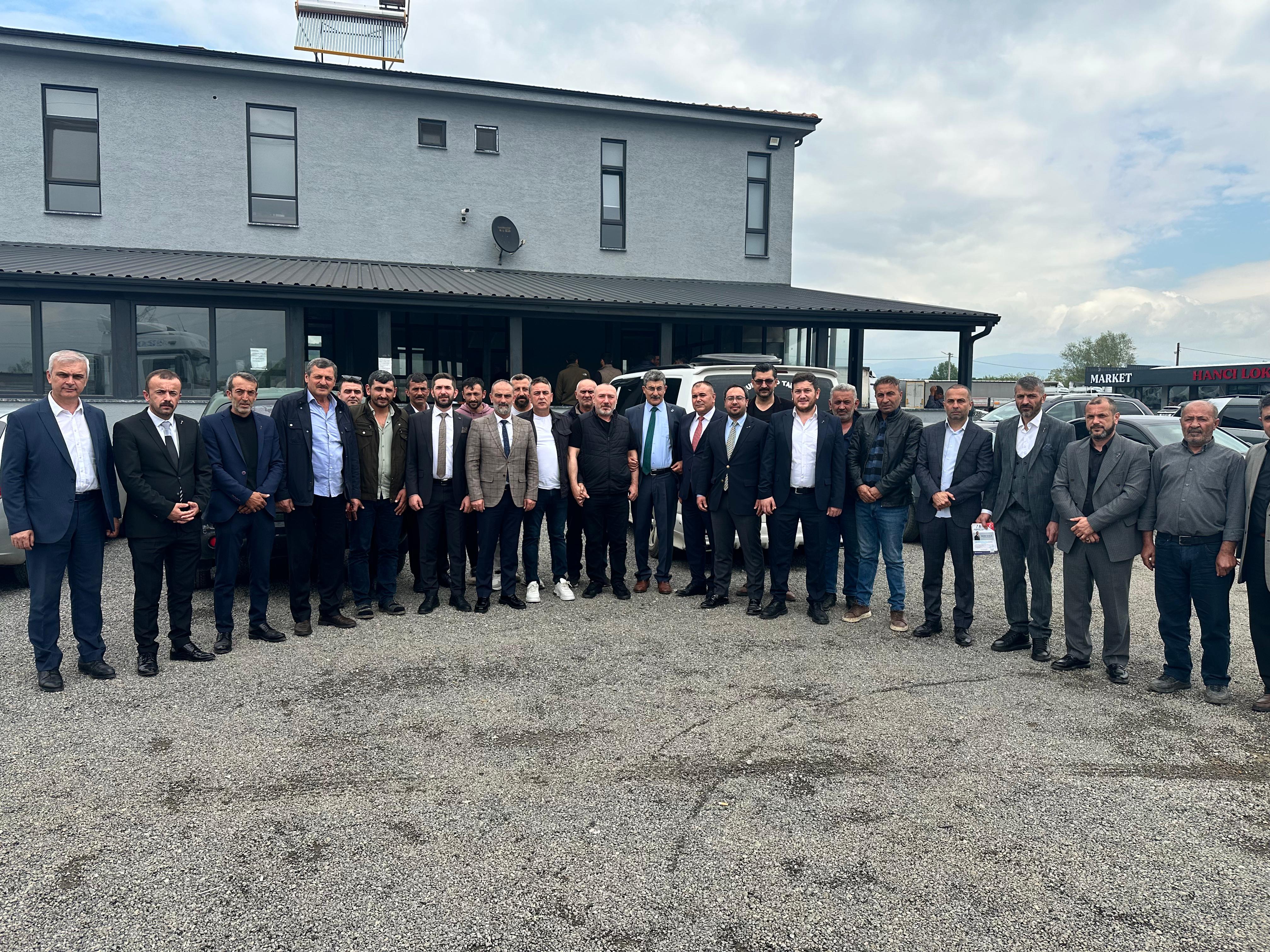 ANAHTAR PARTİ GENEL BAŞKAN YARDIMCISI AYHAN EREL HENDEK’TE SAHAYA İNDİ