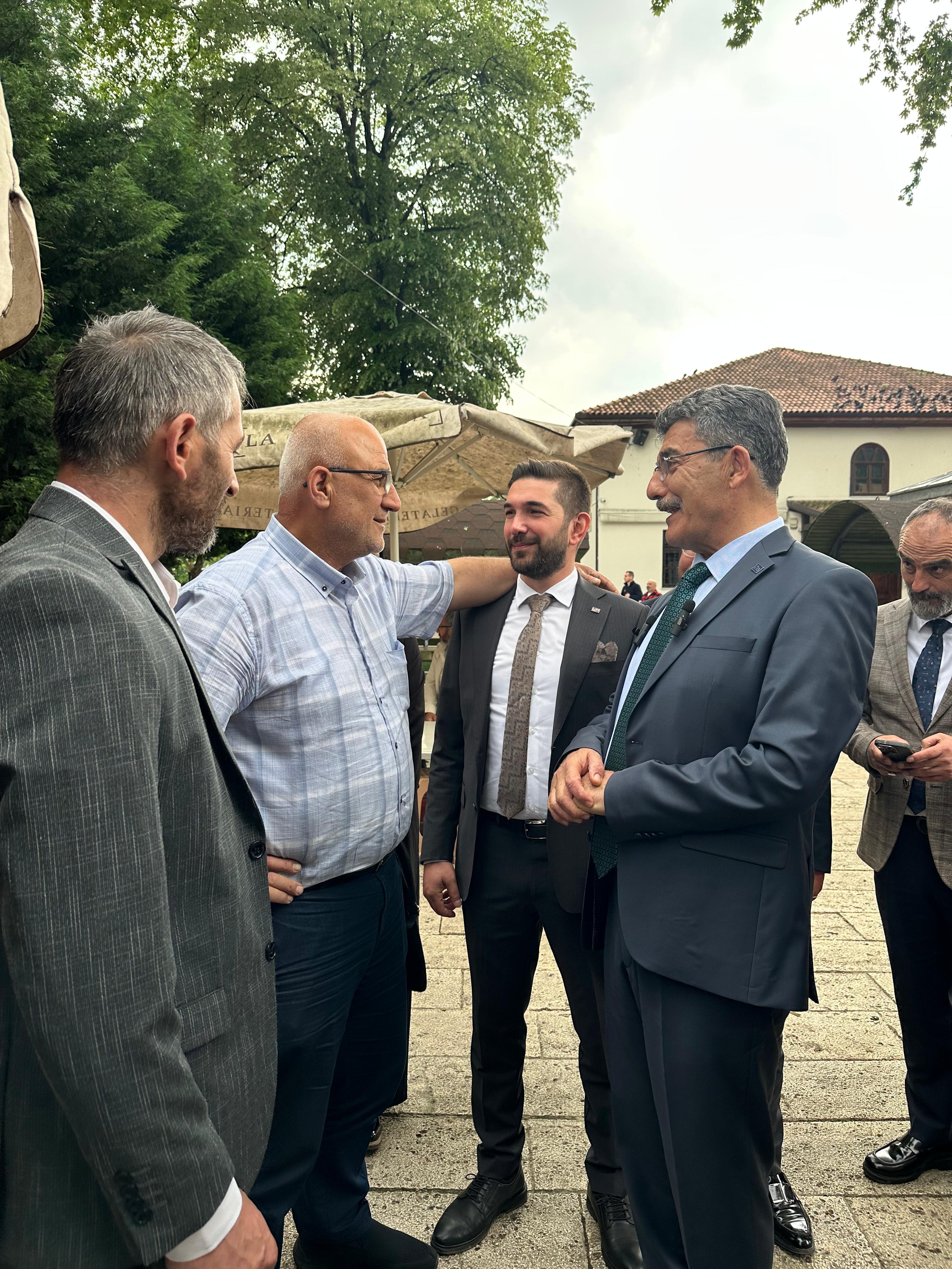 ANAHTAR PARTİ GENEL BAŞKAN YARDIMCISI AYHAN EREL HENDEK’TE SAHAYA İNDİ
