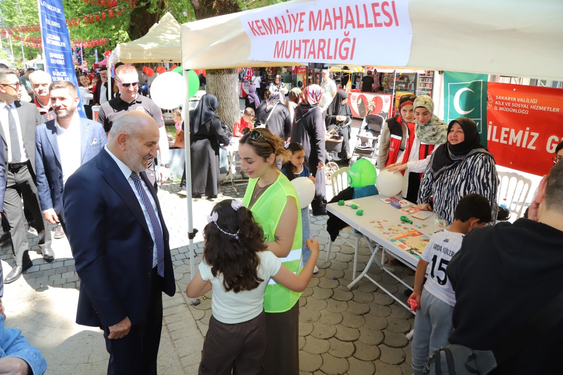 HENDEK’TE ÇOCUK VE GENÇLİK ŞENLİĞİ YOĞUN KATILIMLA GERÇEKLEŞTİ