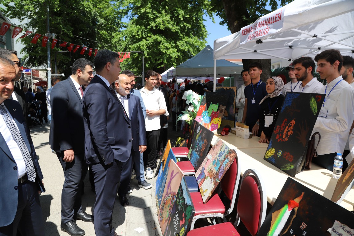 HENDEK’TE ÇOCUK VE GENÇLİK ŞENLİĞİ YOĞUN KATILIMLA GERÇEKLEŞTİ