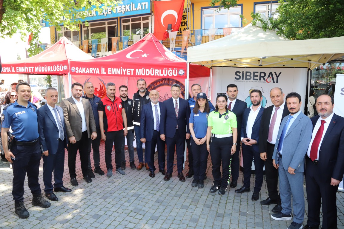 HENDEK’TE ÇOCUK VE GENÇLİK ŞENLİĞİ YOĞUN KATILIMLA GERÇEKLEŞTİ