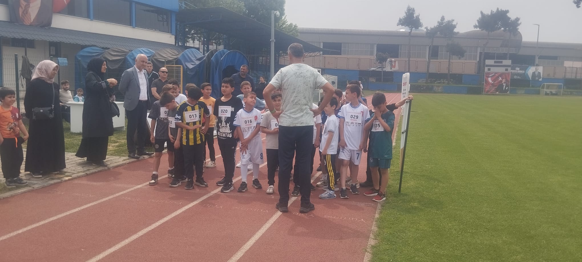 HENDEK’TE ÇOCUKLAR SPORLA BULUŞTU