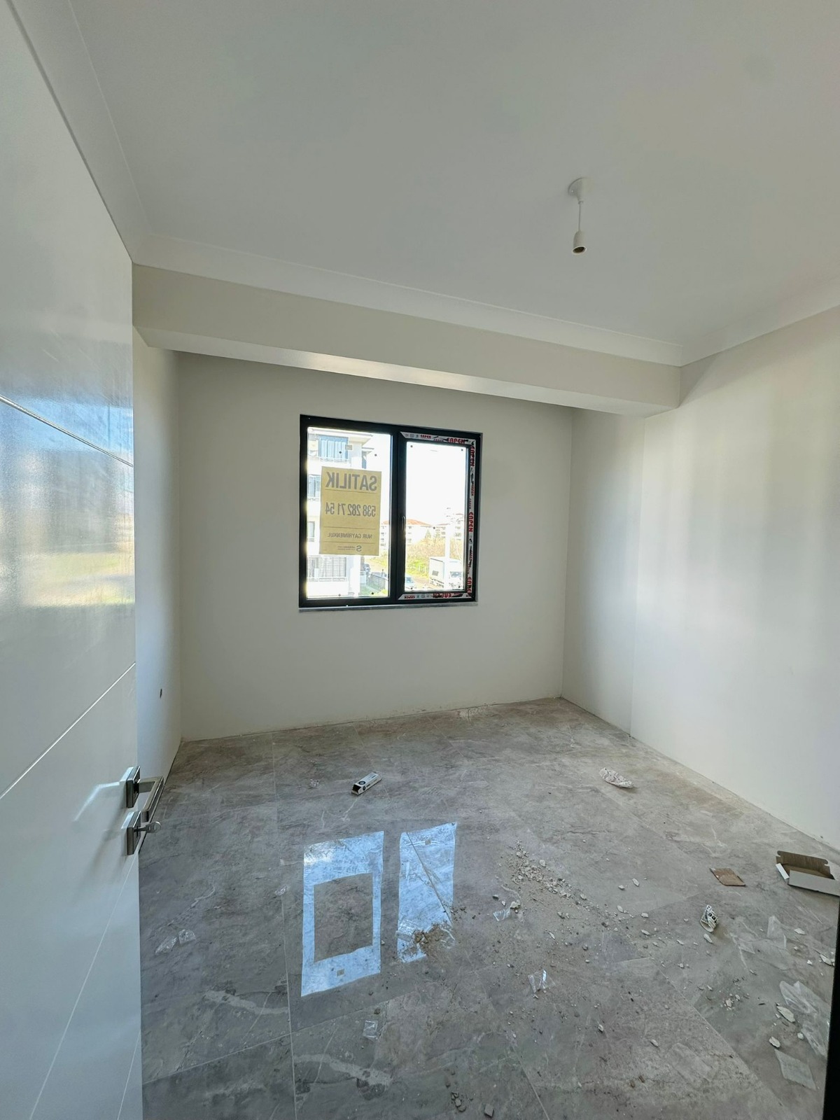 HENDEK YENİMAHALLE’DE 3+1 130 M² SATILIK LÜKS DAİRE