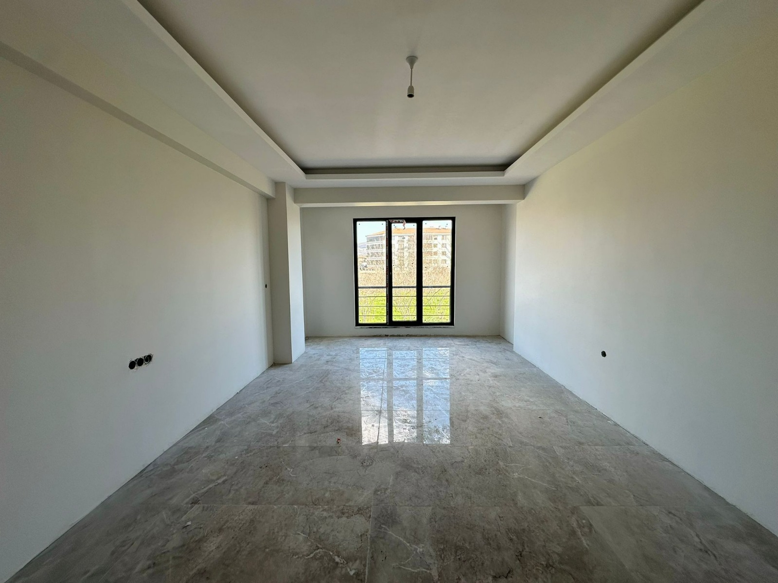 HENDEK YENİMAHALLE’DE 3+1 130 M² SATILIK LÜKS DAİRE