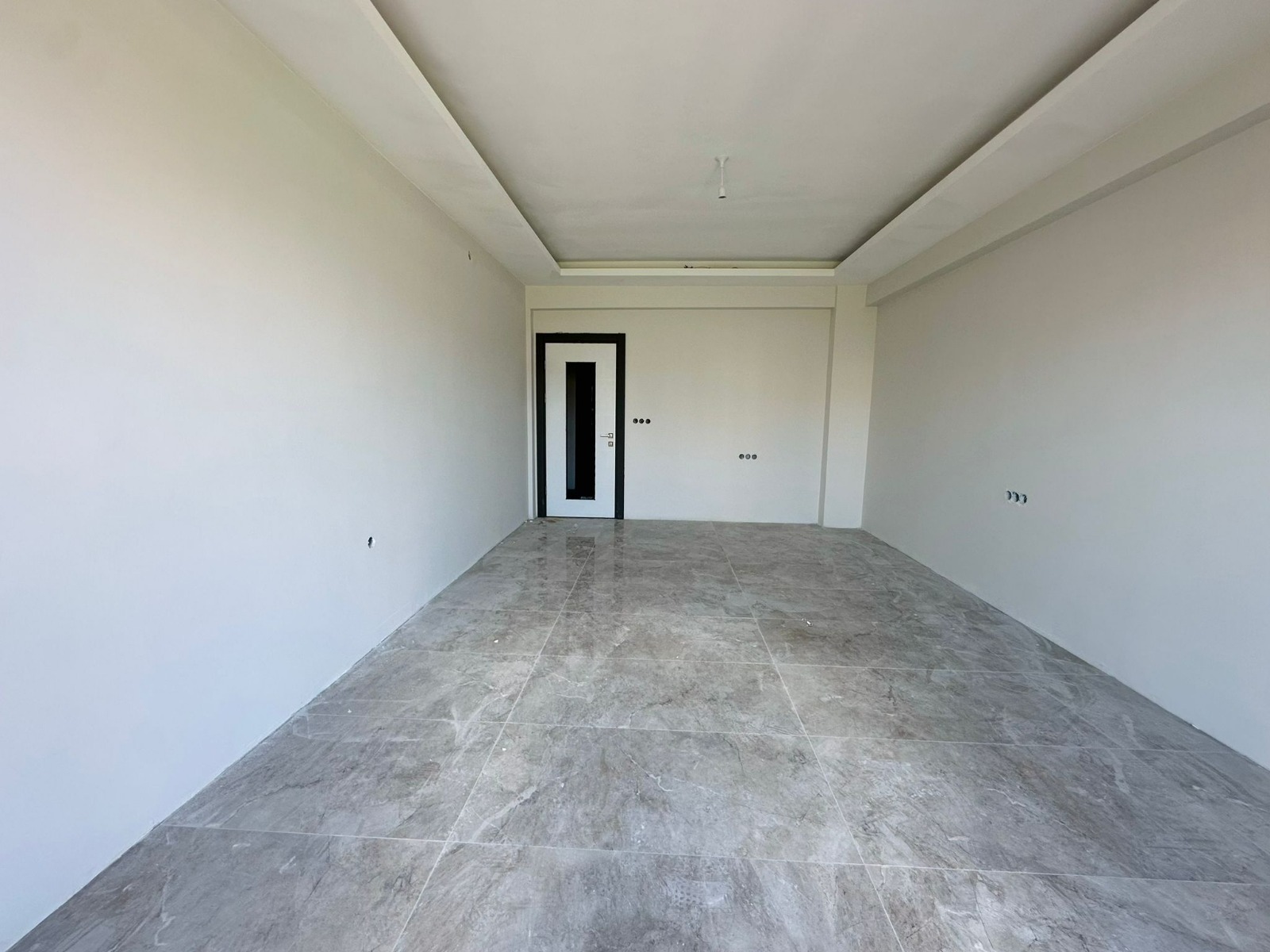 HENDEK YENİMAHALLE’DE 3+1 130 M² SATILIK LÜKS DAİRE
