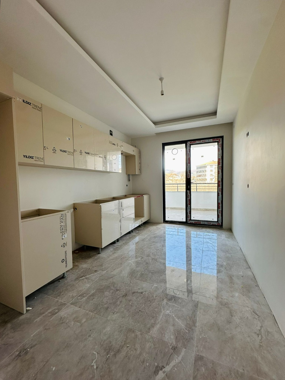 HENDEK YENİMAHALLE’DE 3+1 130 M² SATILIK LÜKS DAİRE