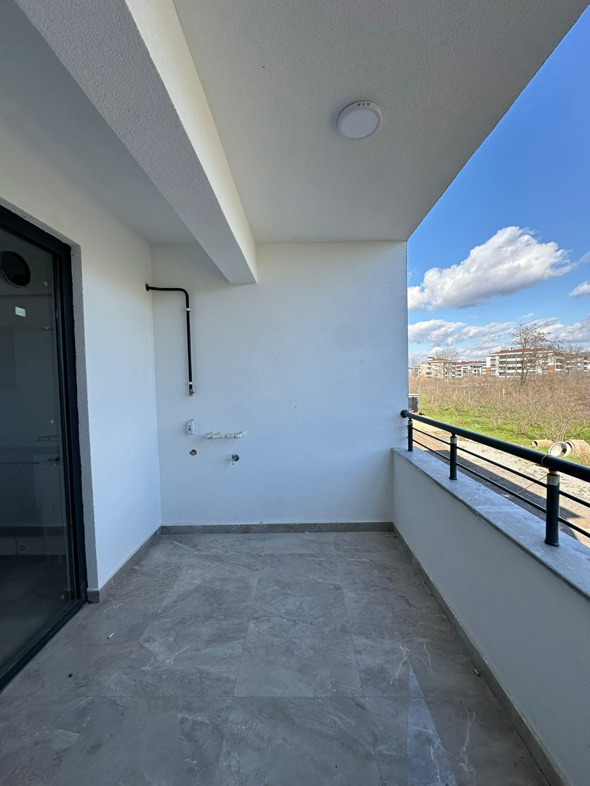 HENDEK YENİMAHALLE’DE 3+1 130 M² SATILIK LÜKS DAİRE