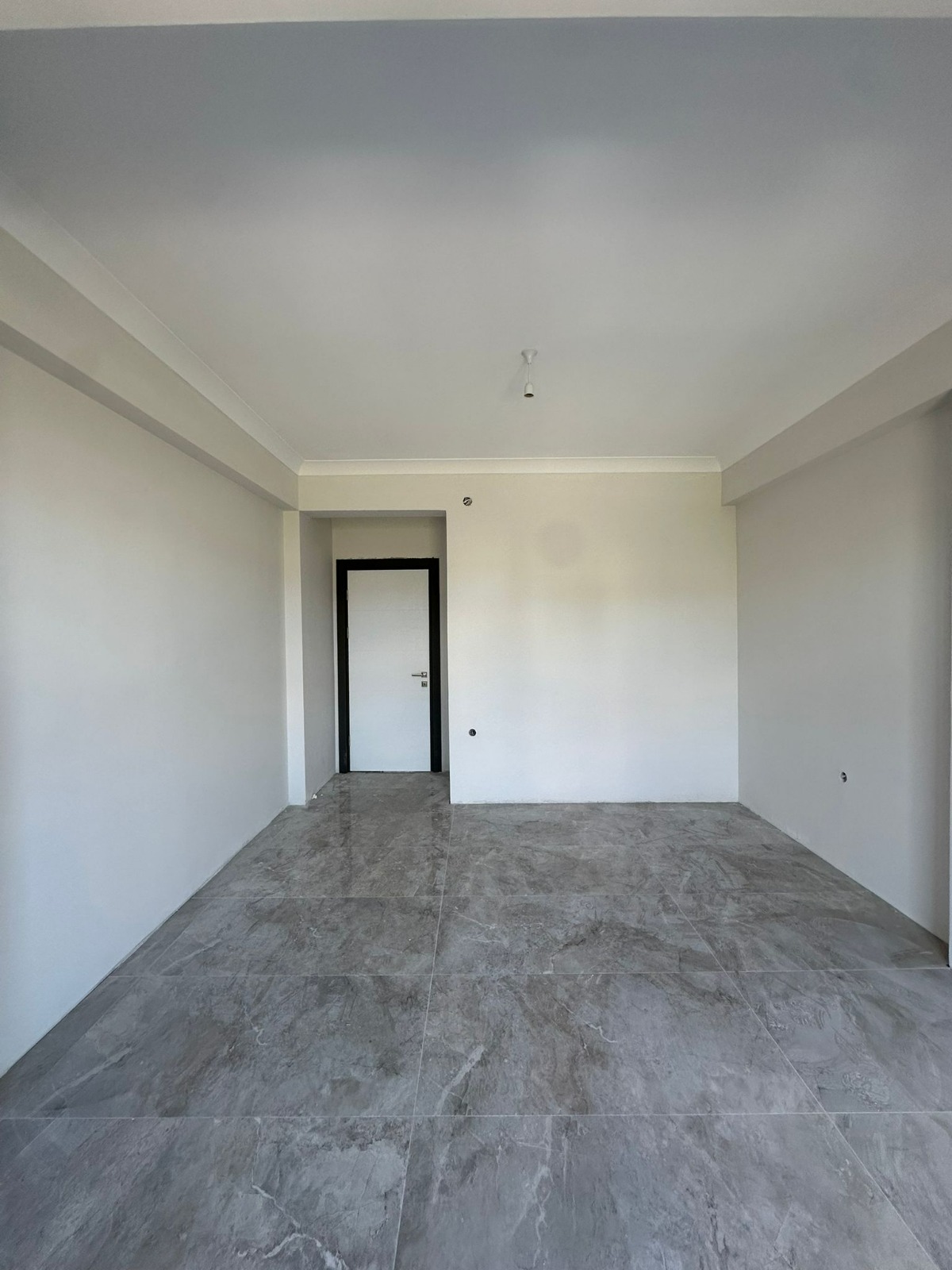 HENDEK YENİMAHALLE’DE 3+1 130 M² SATILIK LÜKS DAİRE
