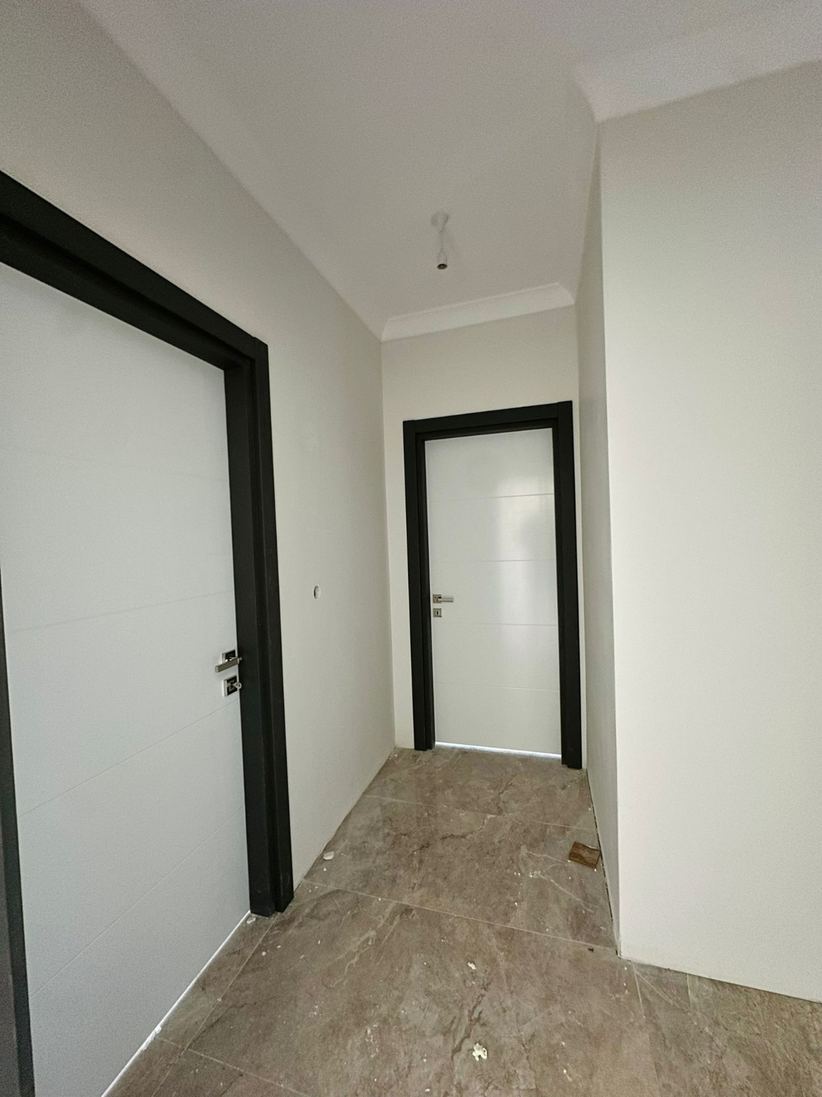 HENDEK YENİMAHALLE’DE 3+1 130 M² SATILIK LÜKS DAİRE