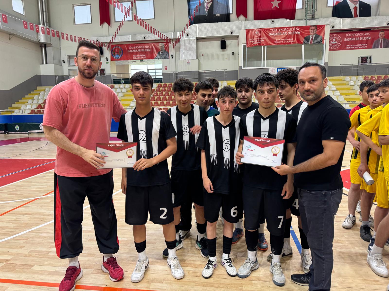 Okul Sporları Genç Erkekler Futsal sona erdi