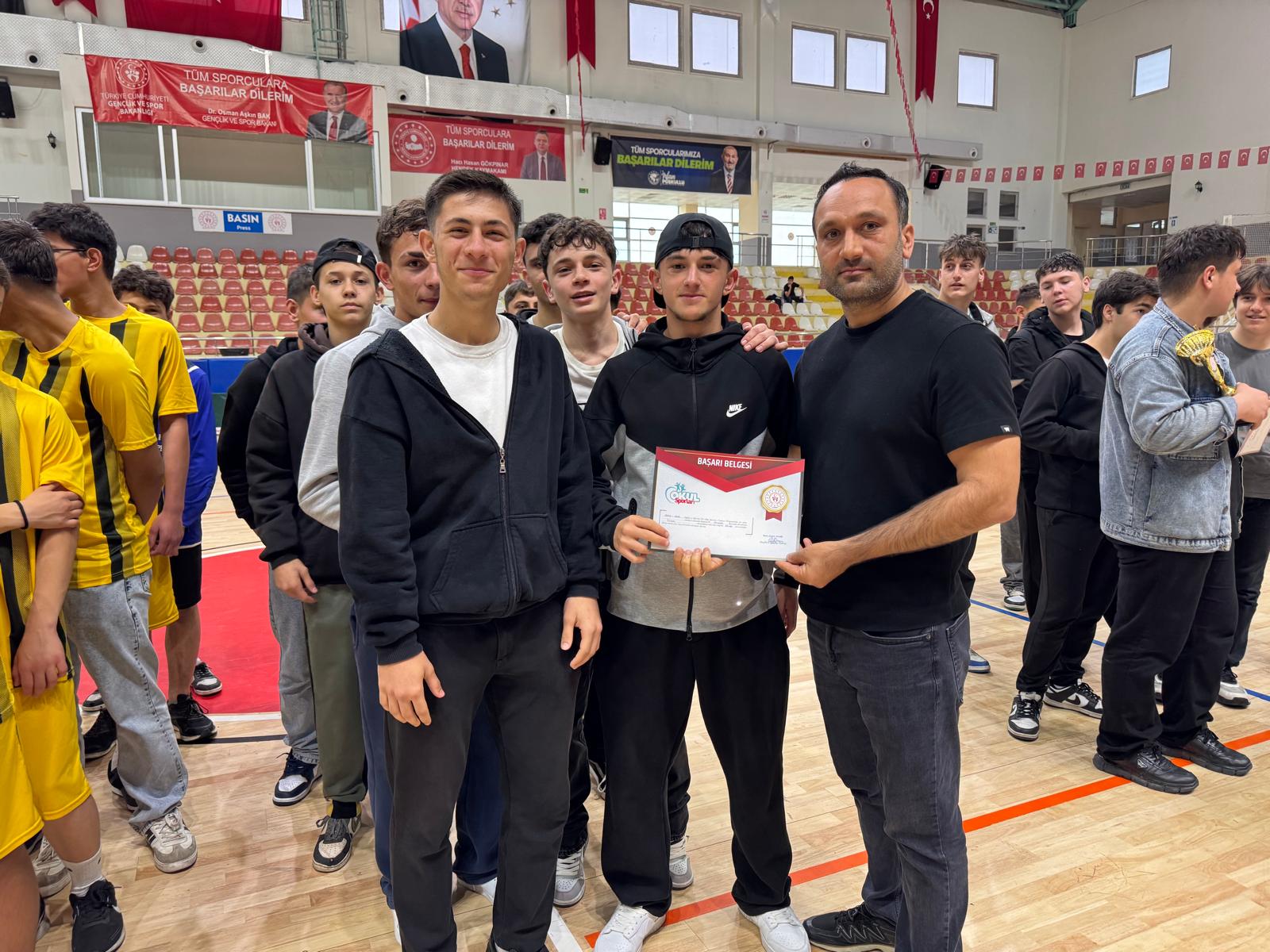 Okul Sporları Genç Erkekler Futsal sona erdi
