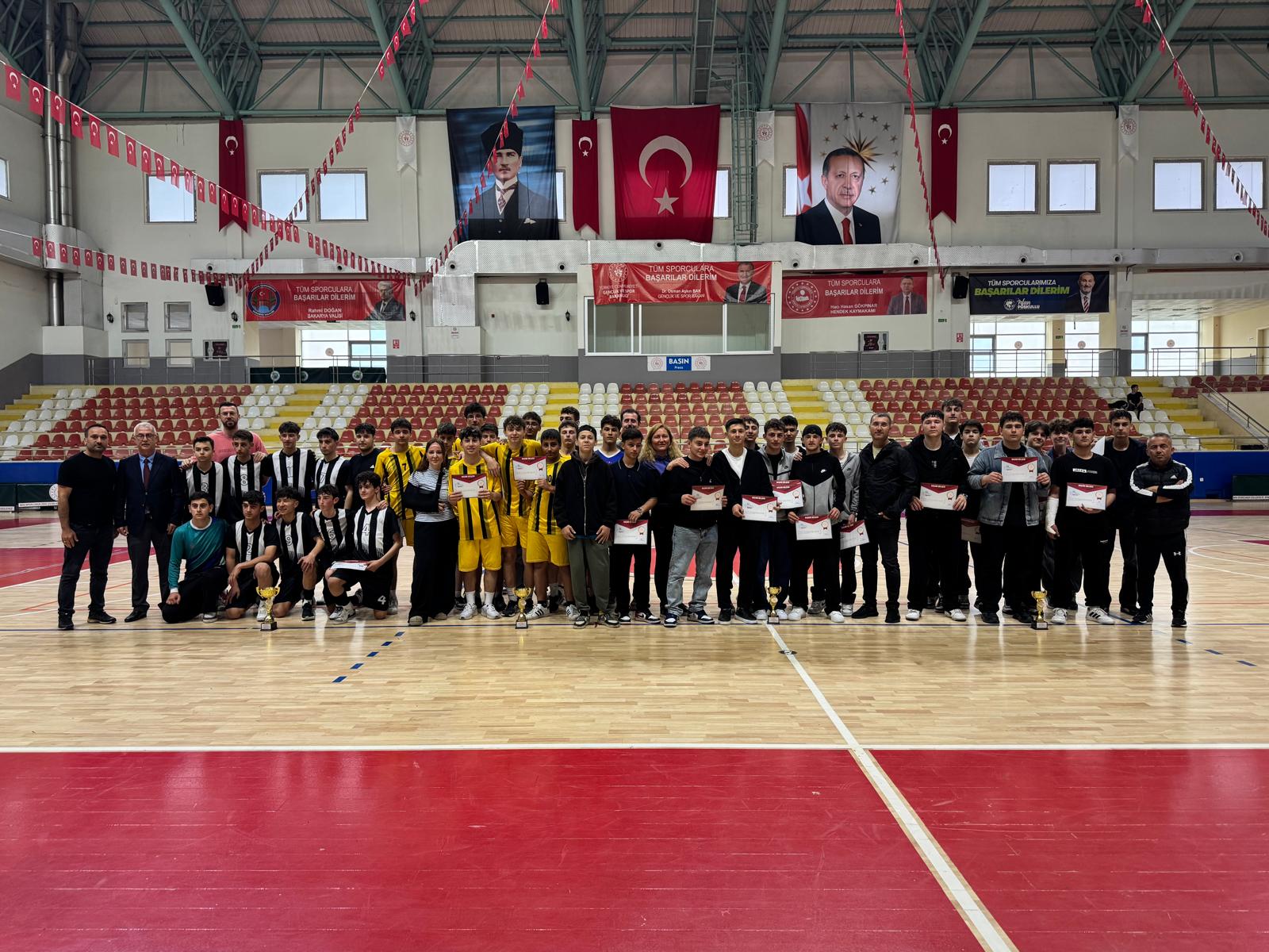 Okul Sporları Genç Erkekler Futsal sona erdi