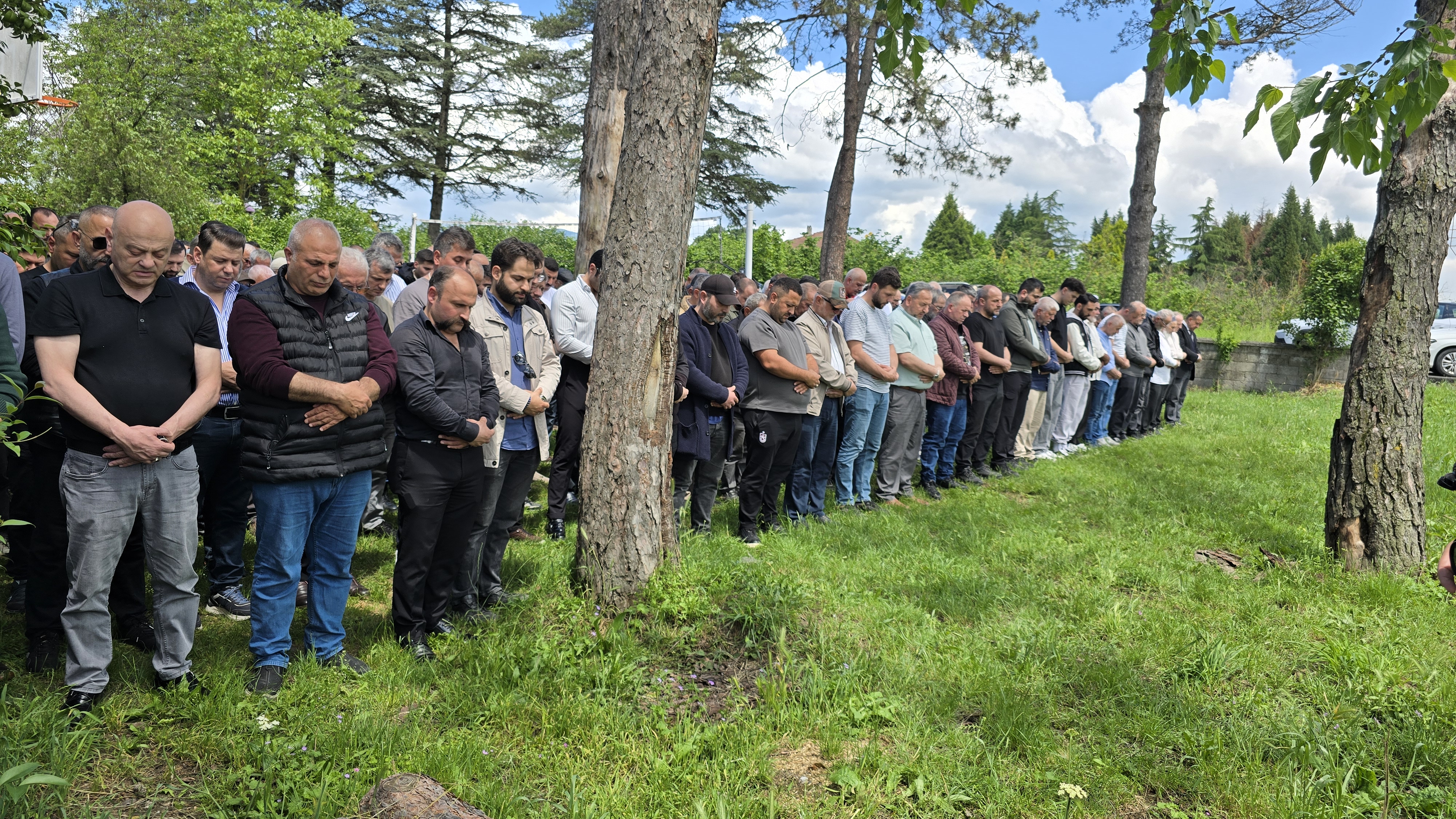 Yılmaz dualarla son yolculuğuna uğurlandı