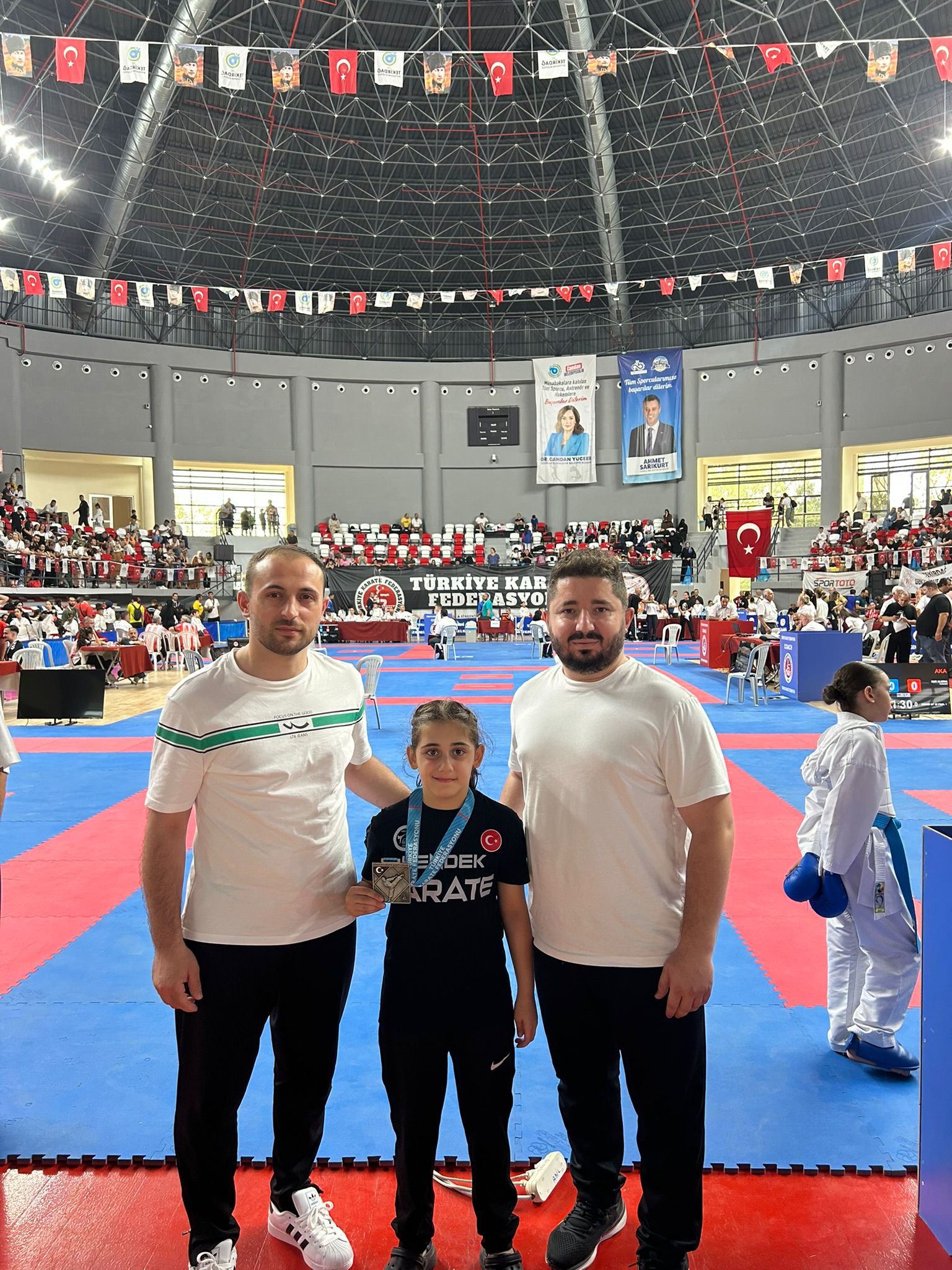 Hendek Balkan Çocuklar Karate şampiyonasında