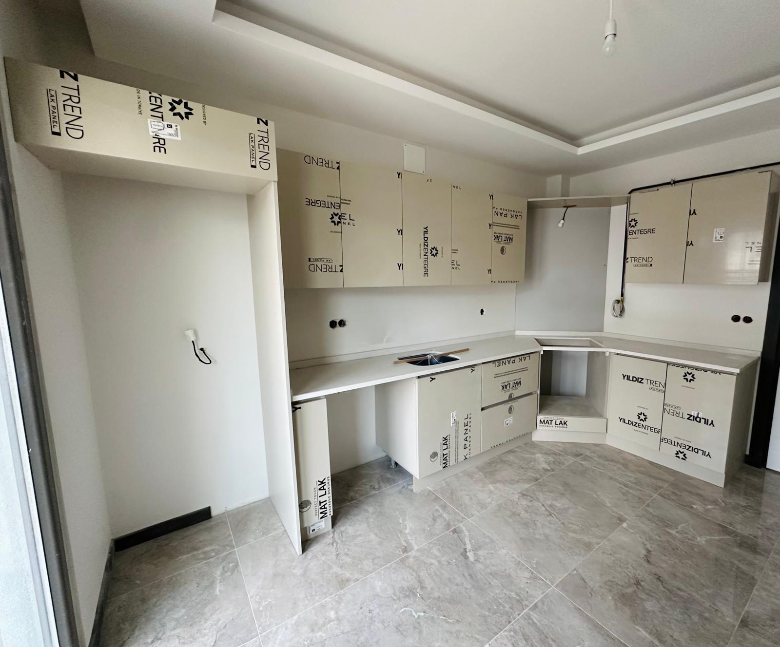 YENİ MAHALLE’DE 3+1 140 M² SATILIK LÜKS DAİRELER