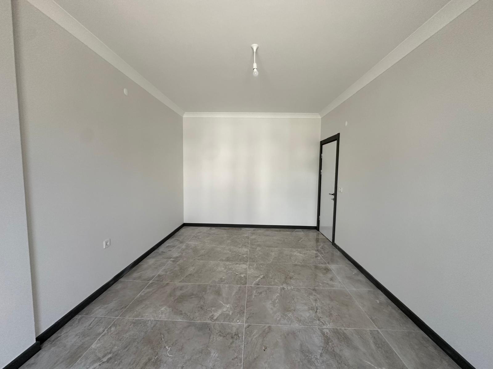 YENİ MAHALLE’DE 3+1 140 M² SATILIK LÜKS DAİRELER