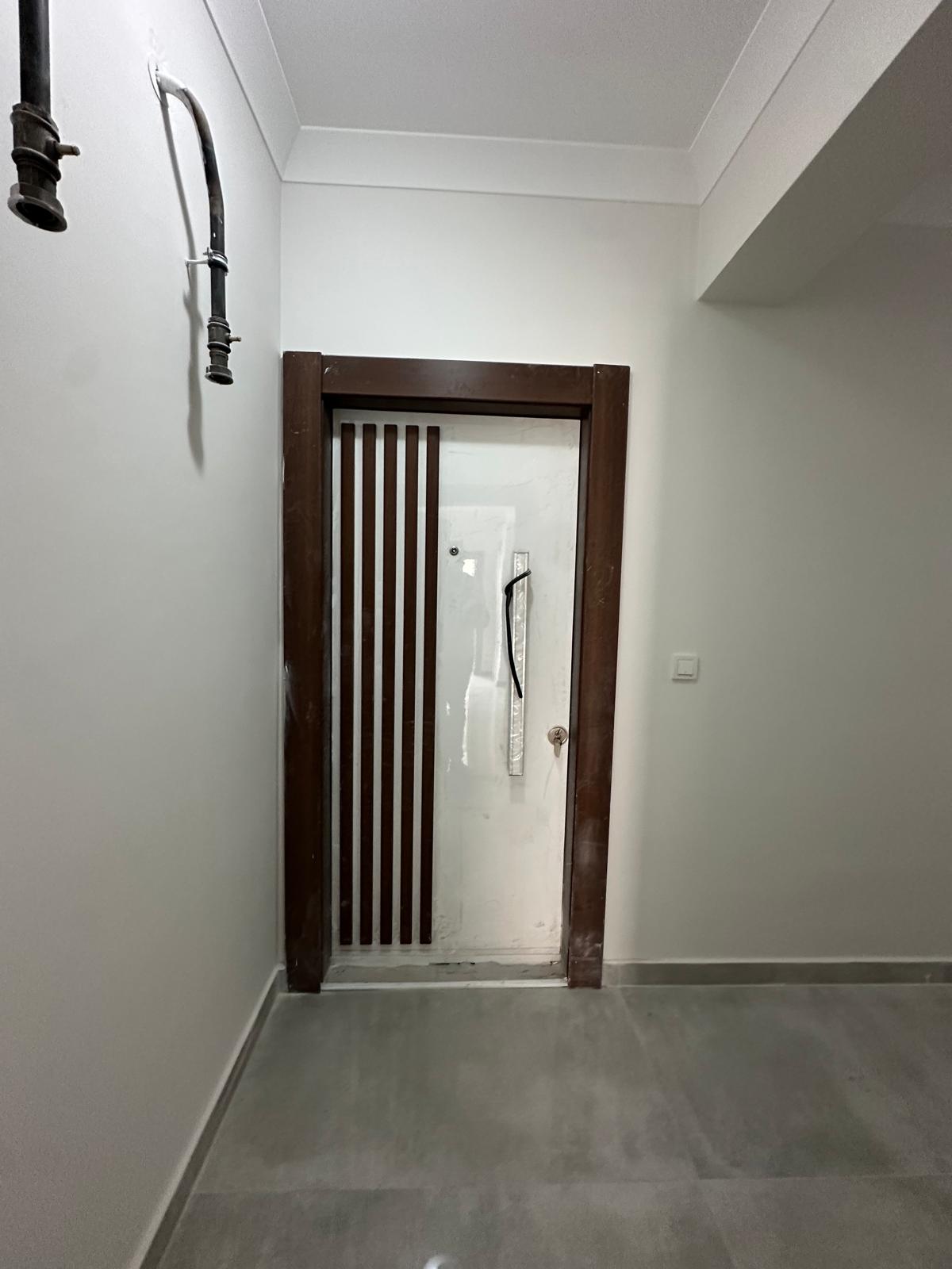YENİ MAHALLE’DE 3+1 140 M² SATILIK LÜKS DAİRELER