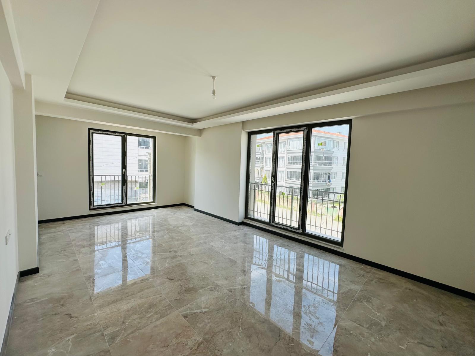 YENİ MAHALLE’DE 3+1 140 M² SATILIK LÜKS DAİRELER