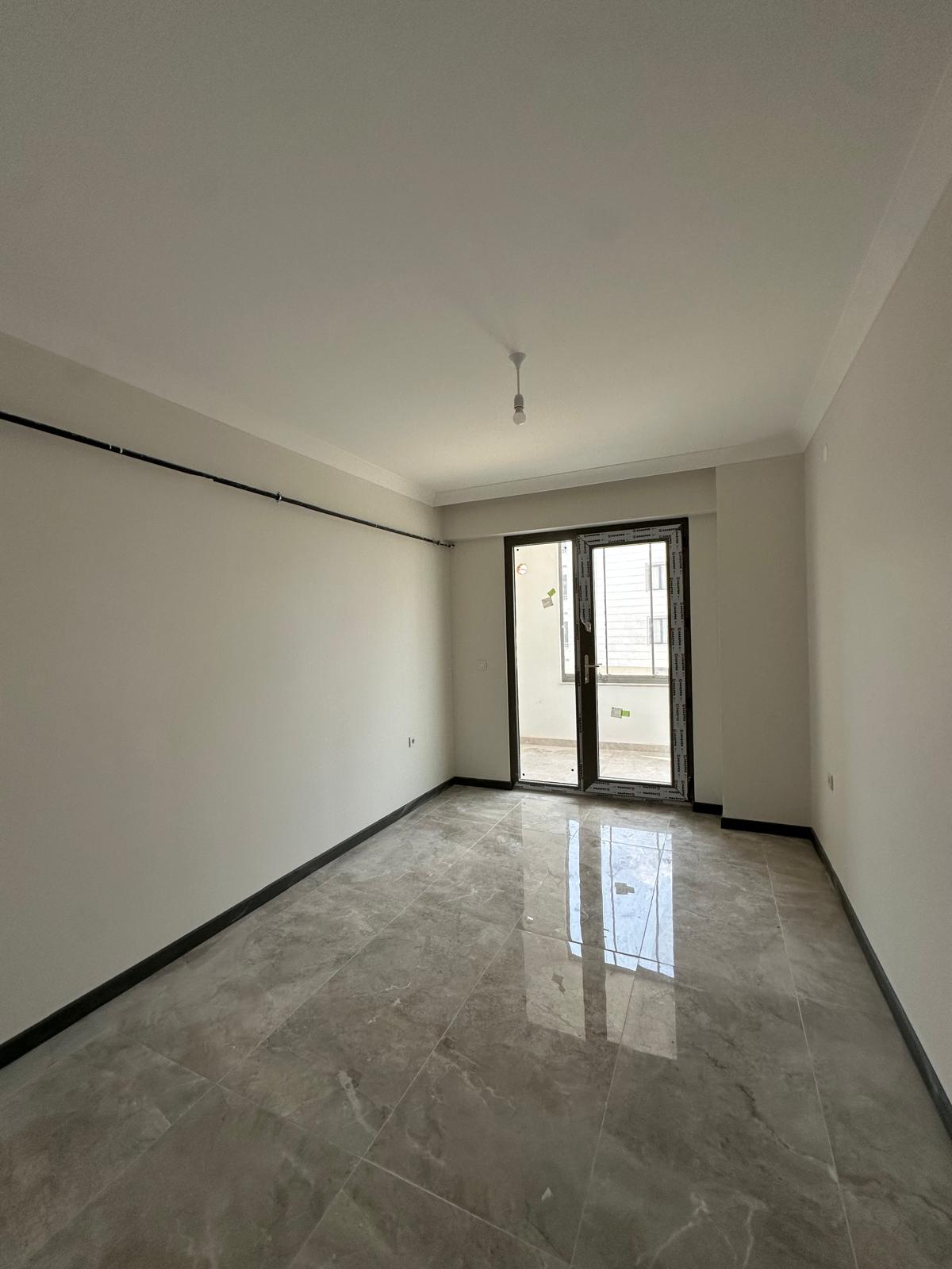 YENİ MAHALLE’DE 3+1 140 M² SATILIK LÜKS DAİRELER