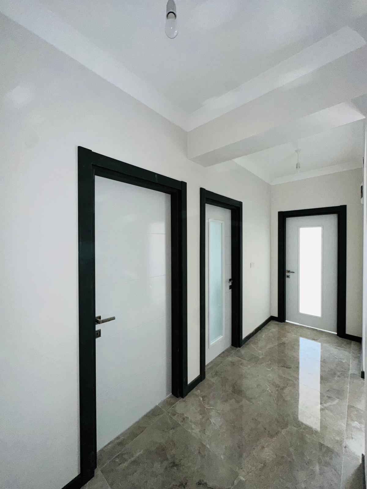 YENİ MAHALLE’DE 3+1 140 M² SATILIK LÜKS DAİRELER