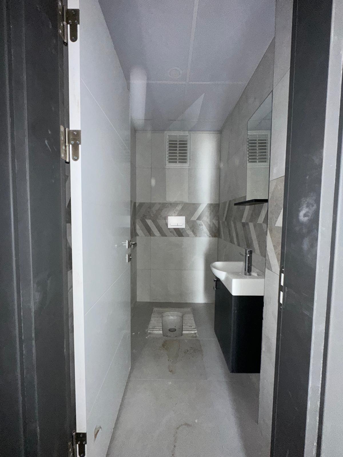 YENİ MAHALLE’DE 3+1 140 M² SATILIK LÜKS DAİRELER