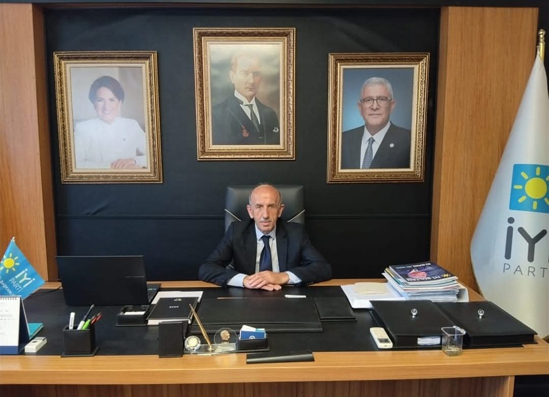 İyi Parti İlçe Başkanı Farulik Mete ekibini açıkladı