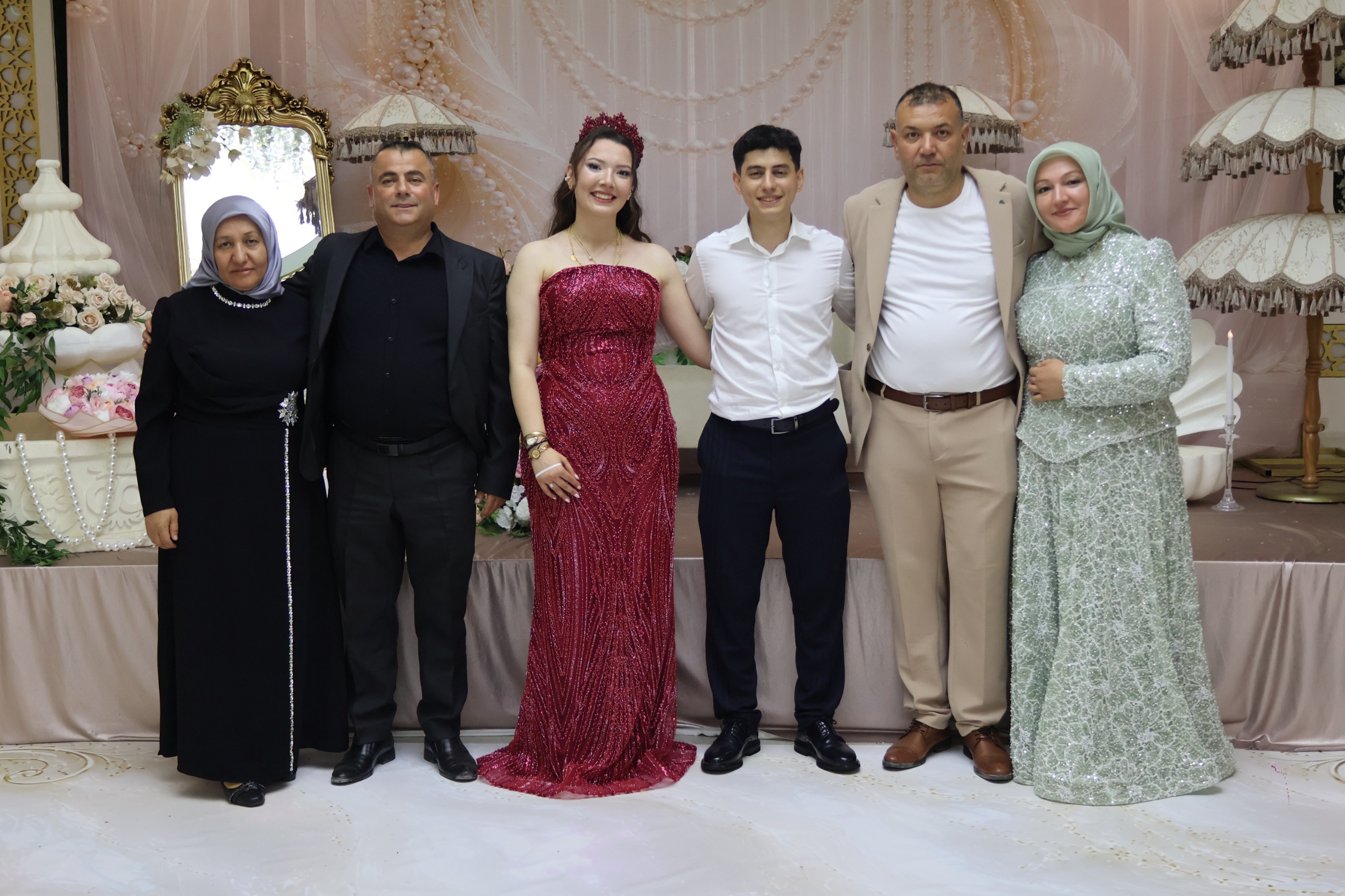 Buse ile Yunus Emre Mutluluğa Yelken Açtı