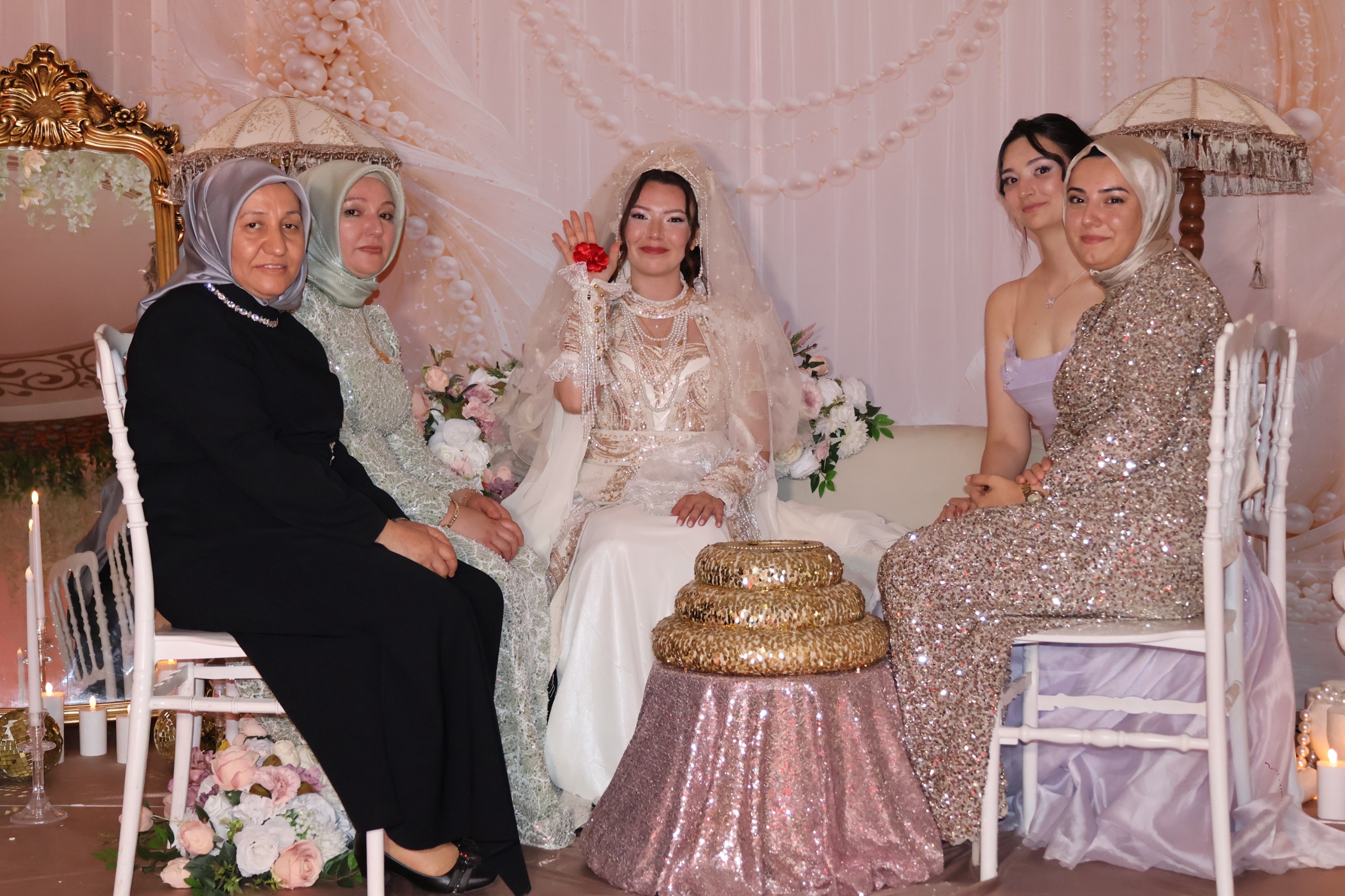 Buse ile Yunus Emre Mutluluğa Yelken Açtı
