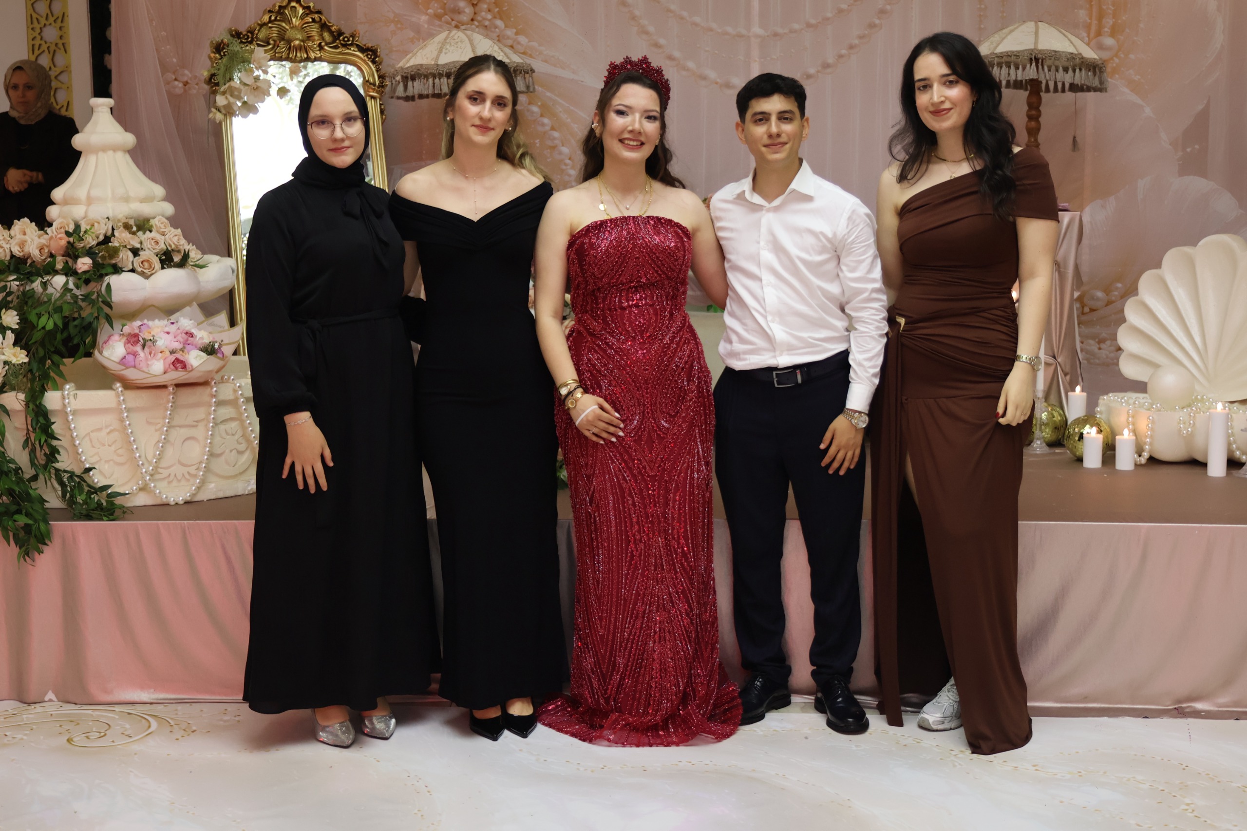 Buse ile Yunus Emre Mutluluğa Yelken Açtı