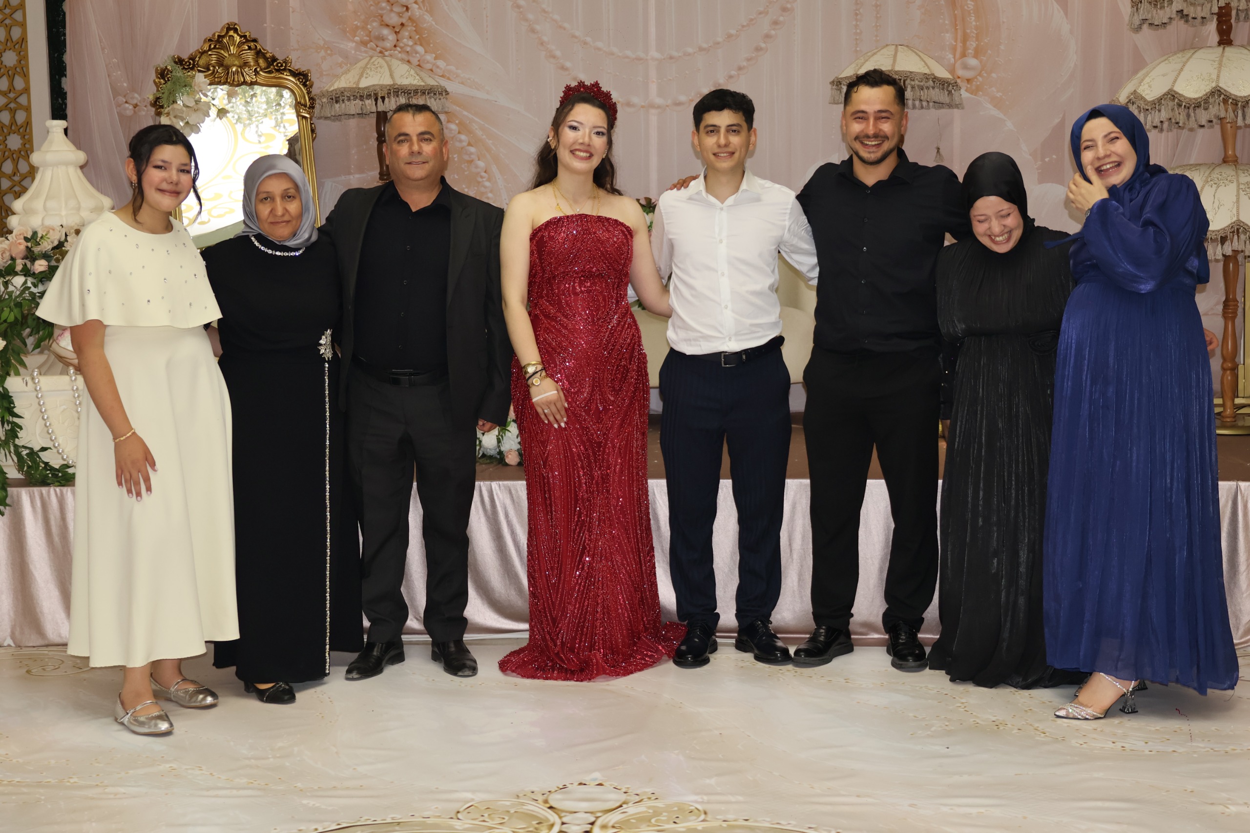Buse ile Yunus Emre Mutluluğa Yelken Açtı