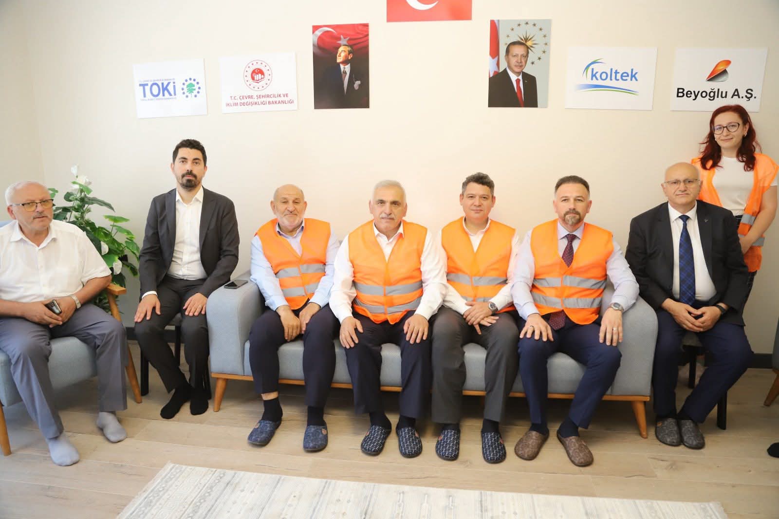 HENDEK AKPINAR’DAKİ TOKİ KONUTLARI YÜKSELMEYE DEVAM EDİYOR