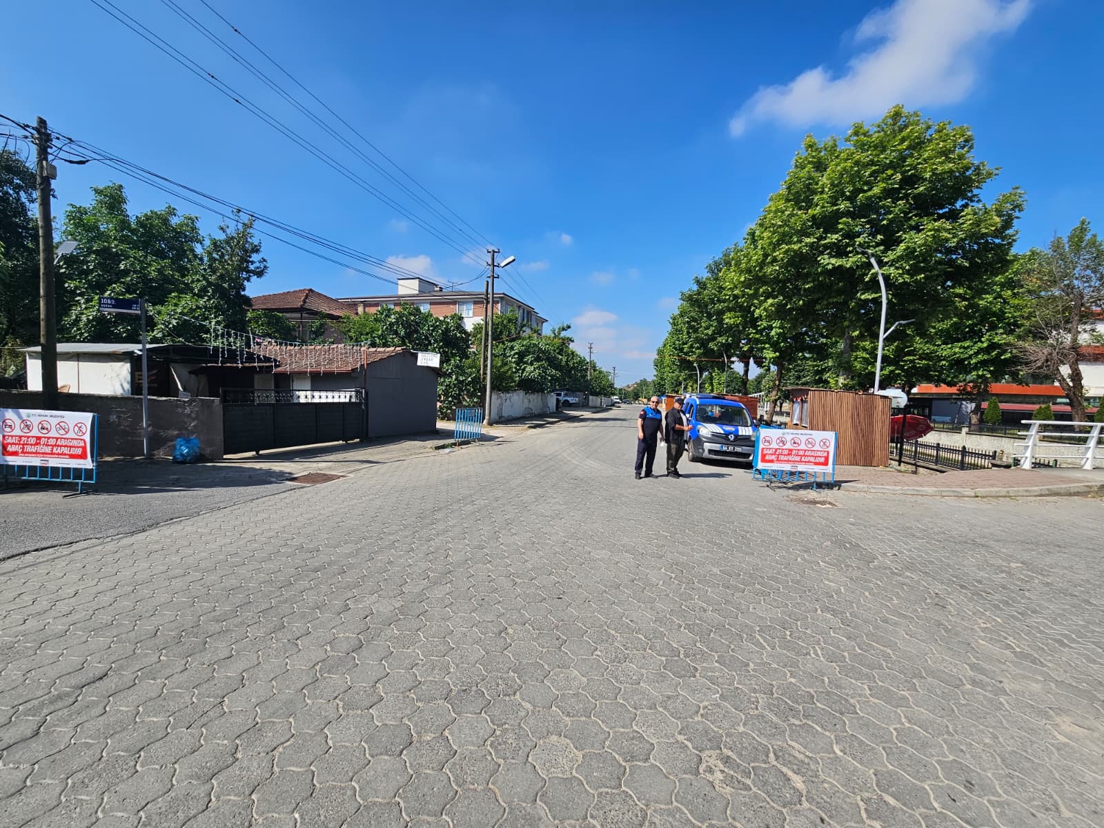 MAHMUTBEY MAHALLESİ’NDE YAZ DÖNEMİ İÇİN TRAFİK DÜZENLEMESİNE GİDİLDİ