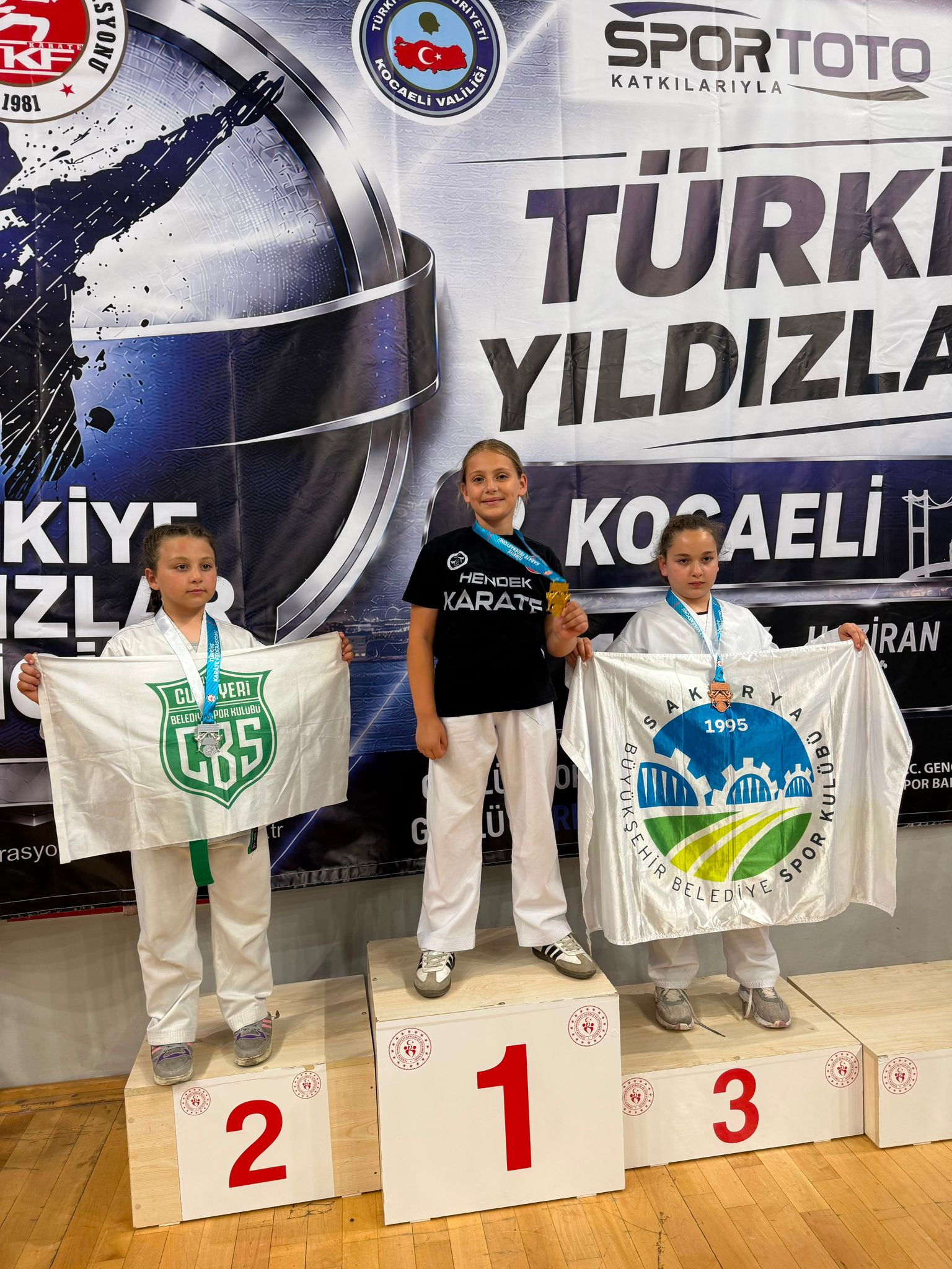 Karateciler Yıldız Gibi