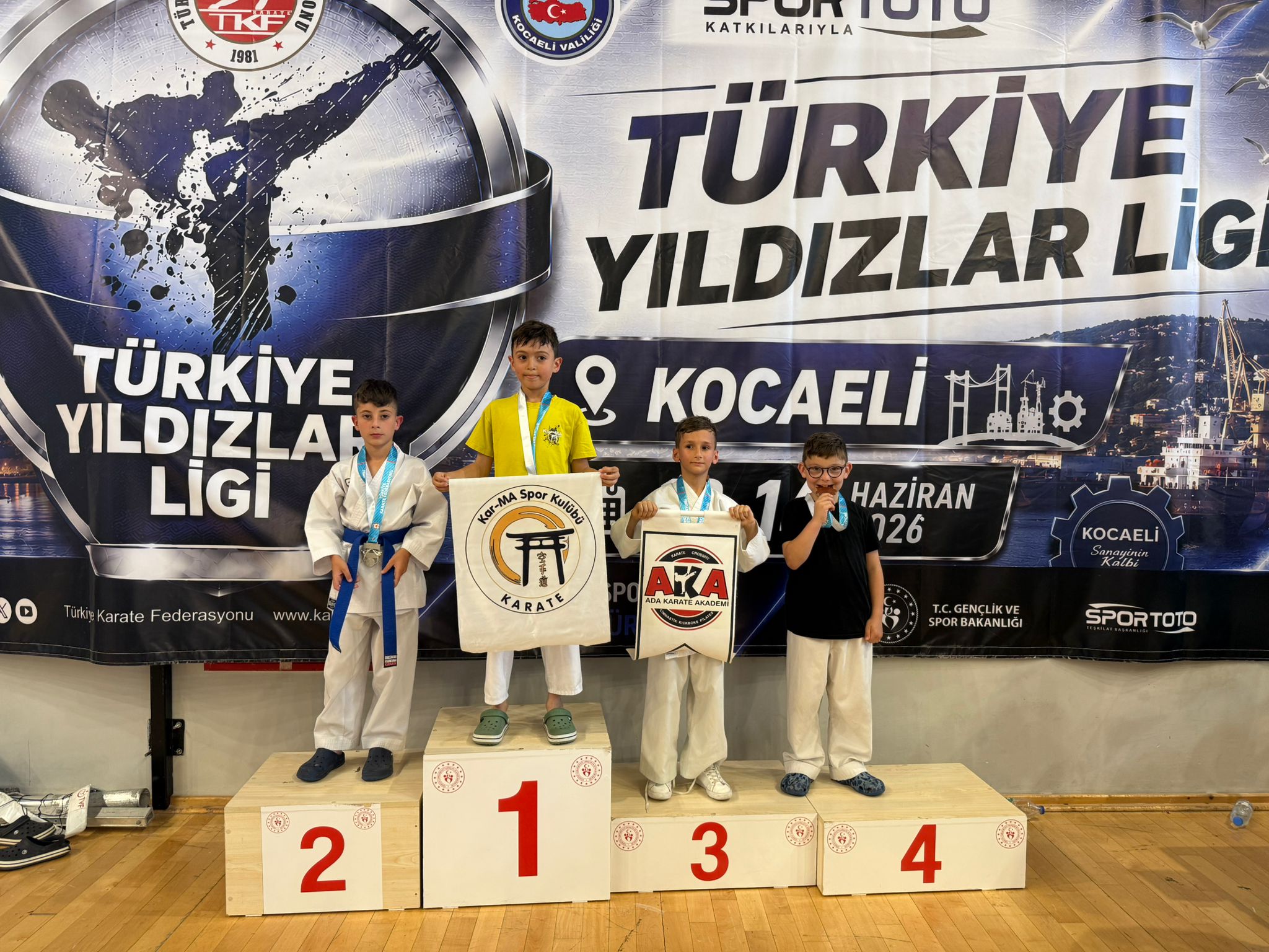 Karateciler Yıldız Gibi