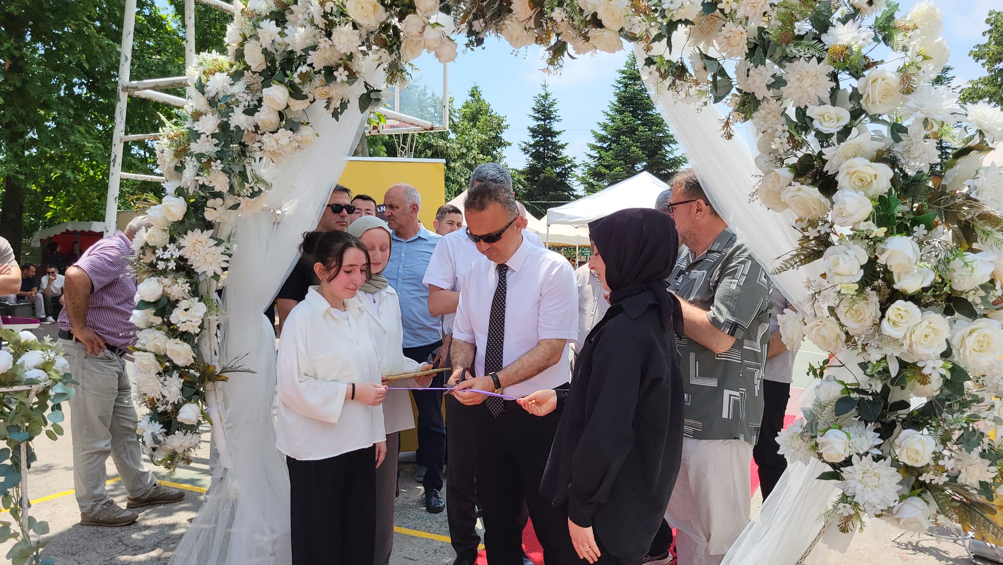 Atike Hanım Anadolu Lisesi’nde 313 Eserlik Görsel Sanatlar Sergisi Açıldı