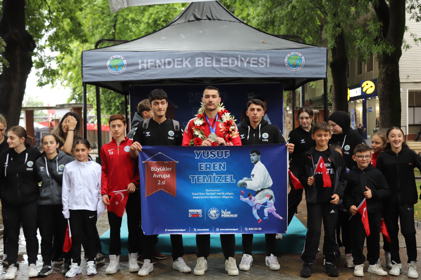 AVRUPA İKİNCİSİ TEMİZEL İÇİN ÖDÜL TÖRENİ DÜZENLENDİ