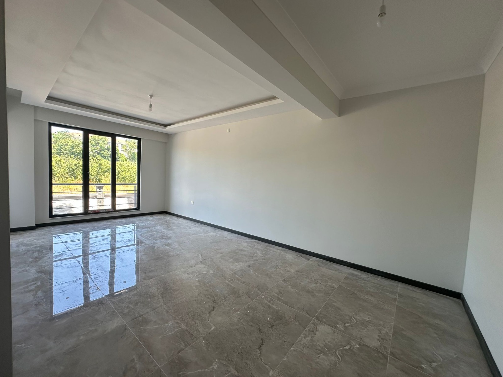 YENİ  MAHALLEDE  2+1 90 M² SATILIK LÜKS DAİRE