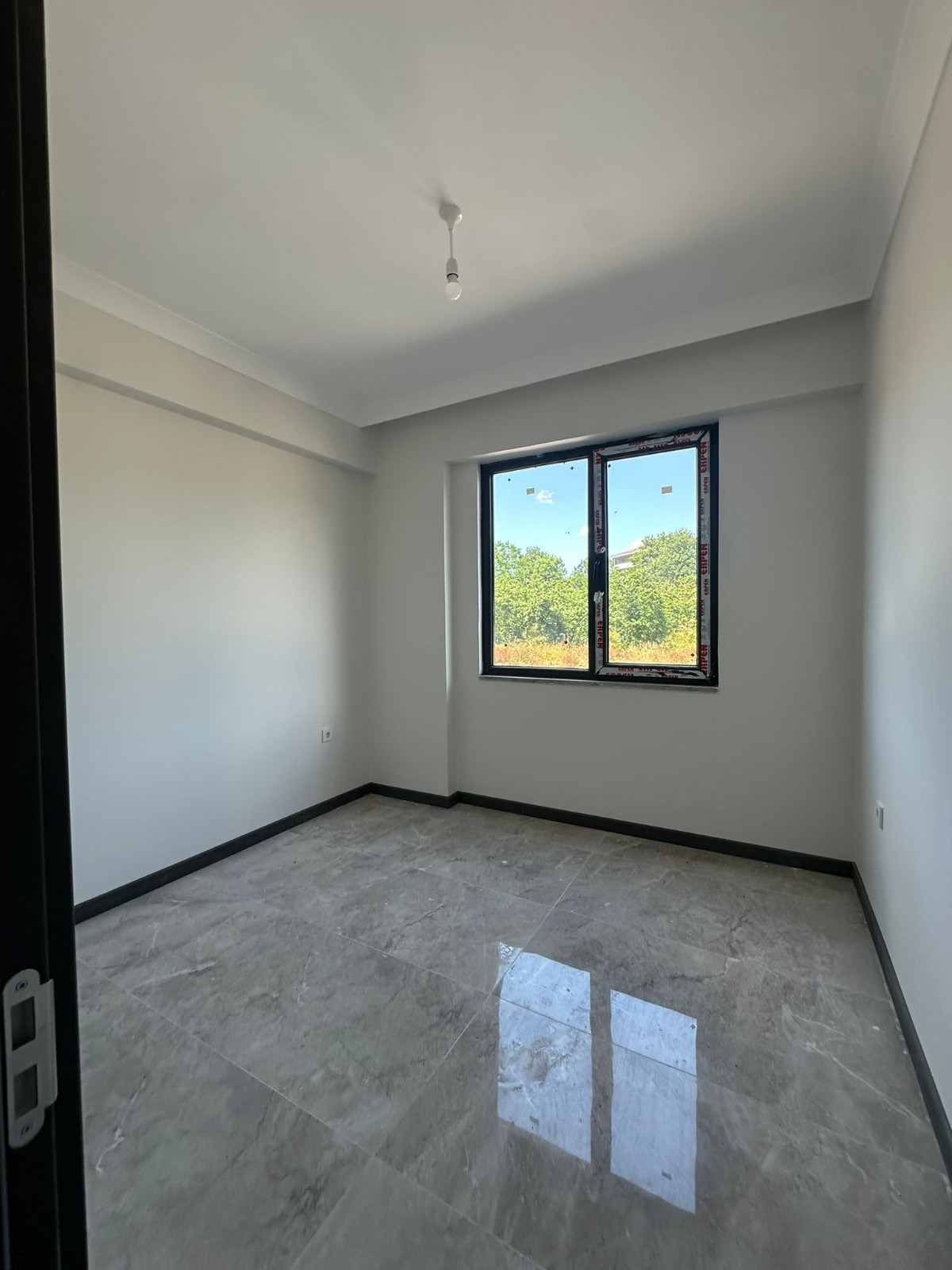 YENİ  MAHALLEDE  2+1 90 M² SATILIK LÜKS DAİRE