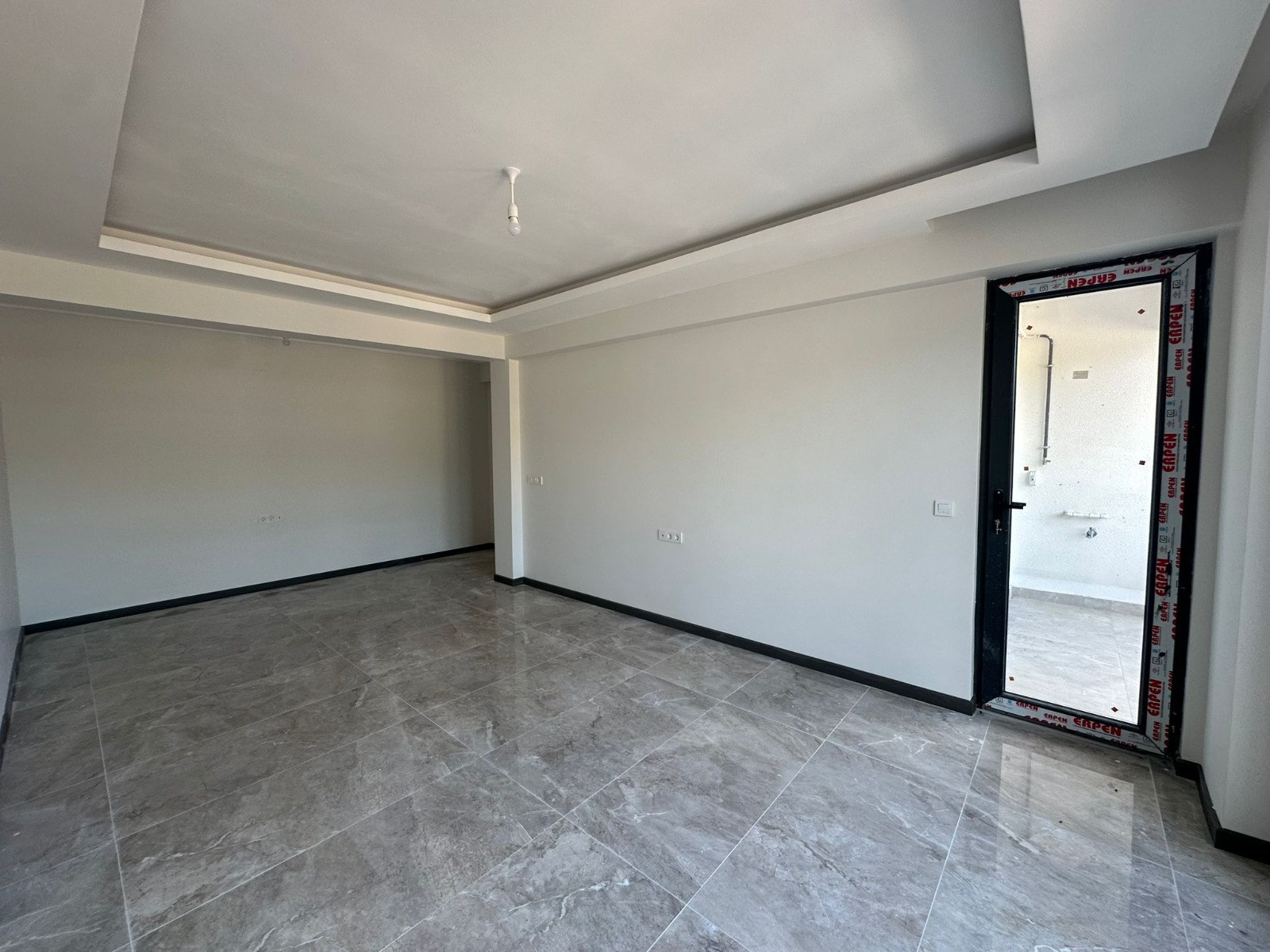 YENİ  MAHALLEDE  2+1 90 M² SATILIK LÜKS DAİRE