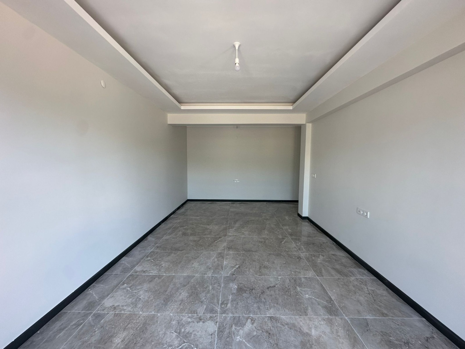 YENİ  MAHALLEDE  2+1 90 M² SATILIK LÜKS DAİRE