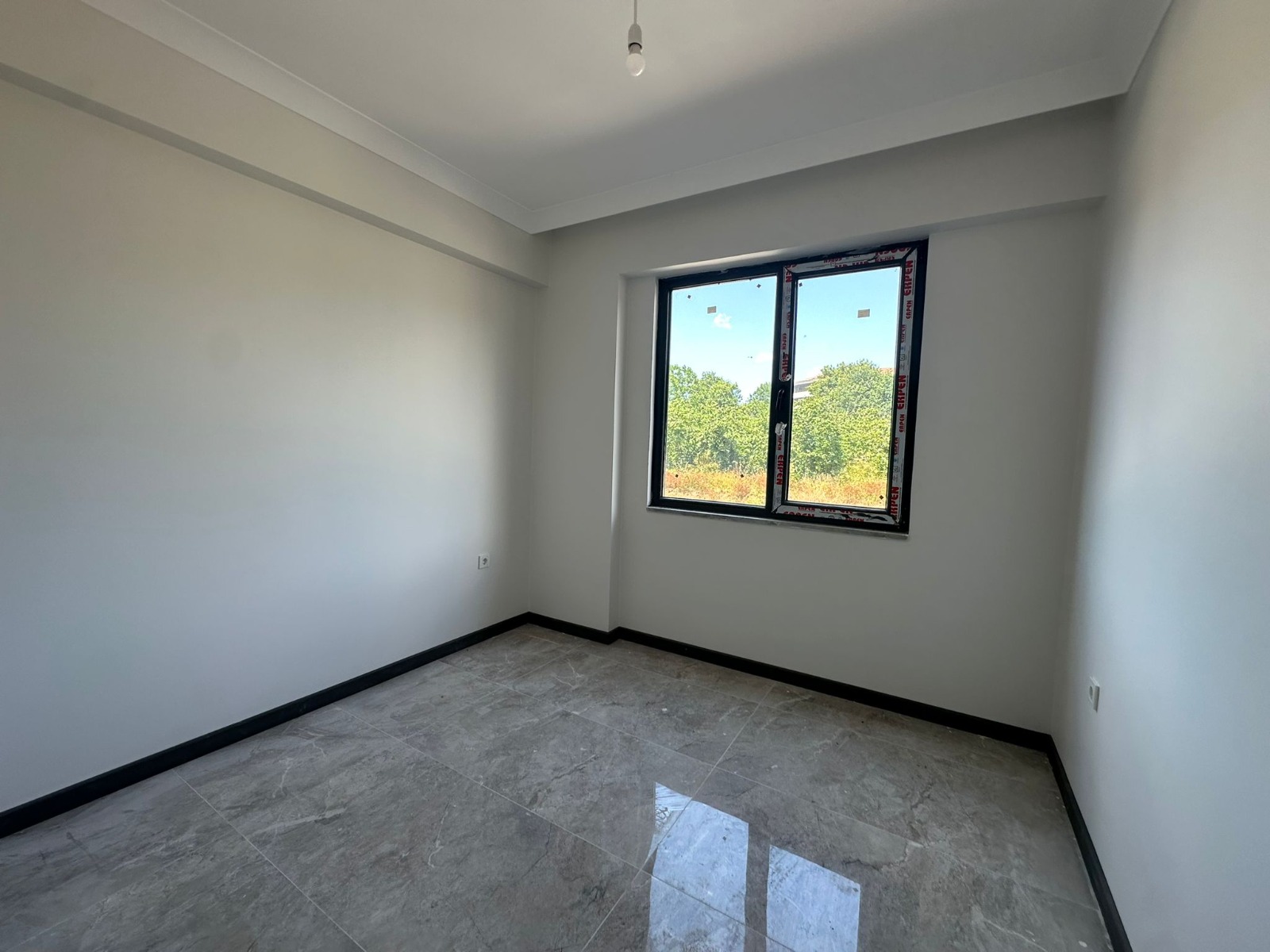 YENİ  MAHALLEDE  2+1 90 M² SATILIK LÜKS DAİRE