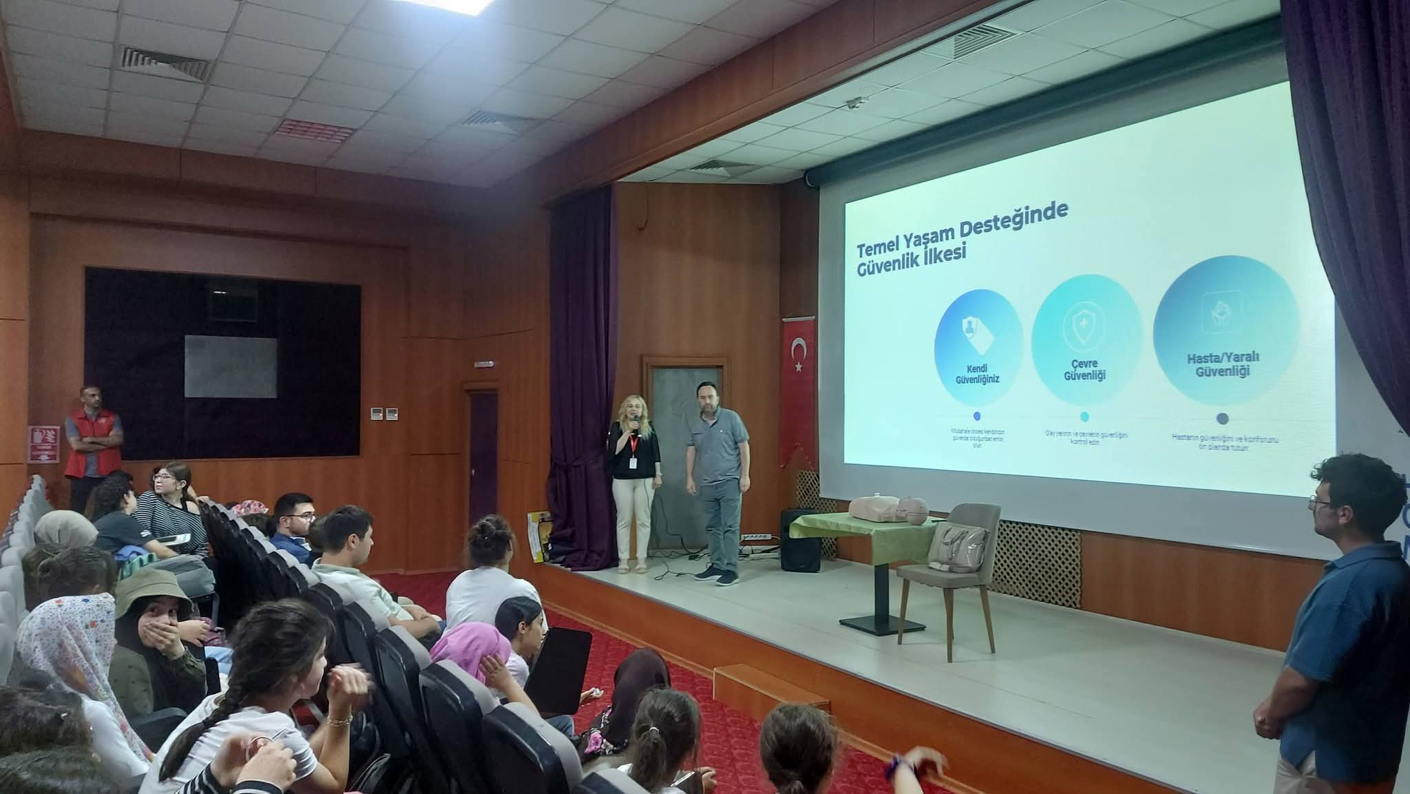 HENDEK'TE ÇOCUKLARA İLKYARDIM UYGULAMALARINDA EMPATİ VE BECERİ EĞİTİMİ