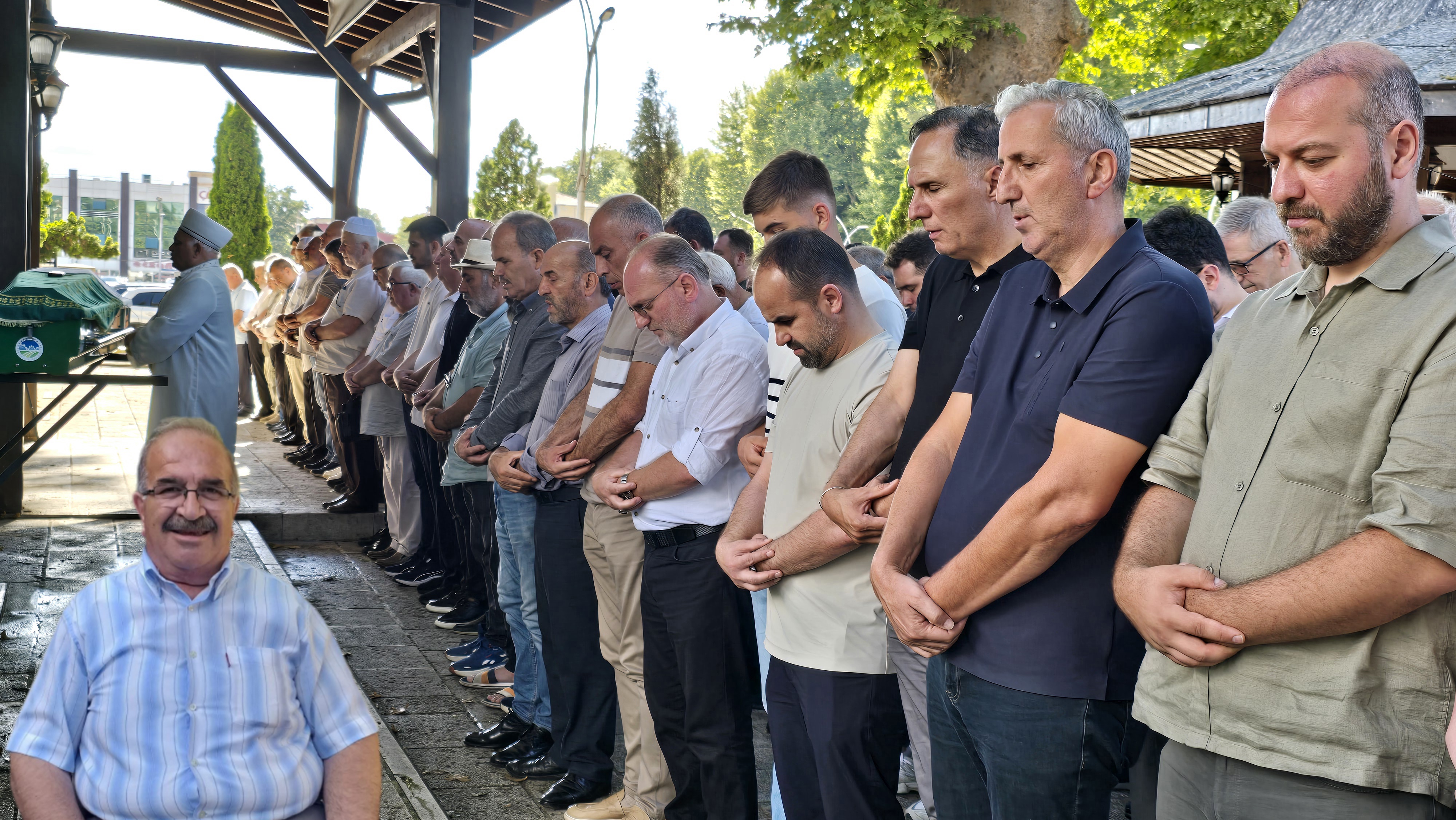 Eski Muhtar Dualarla Son Yolculuğuna Uğurlandı