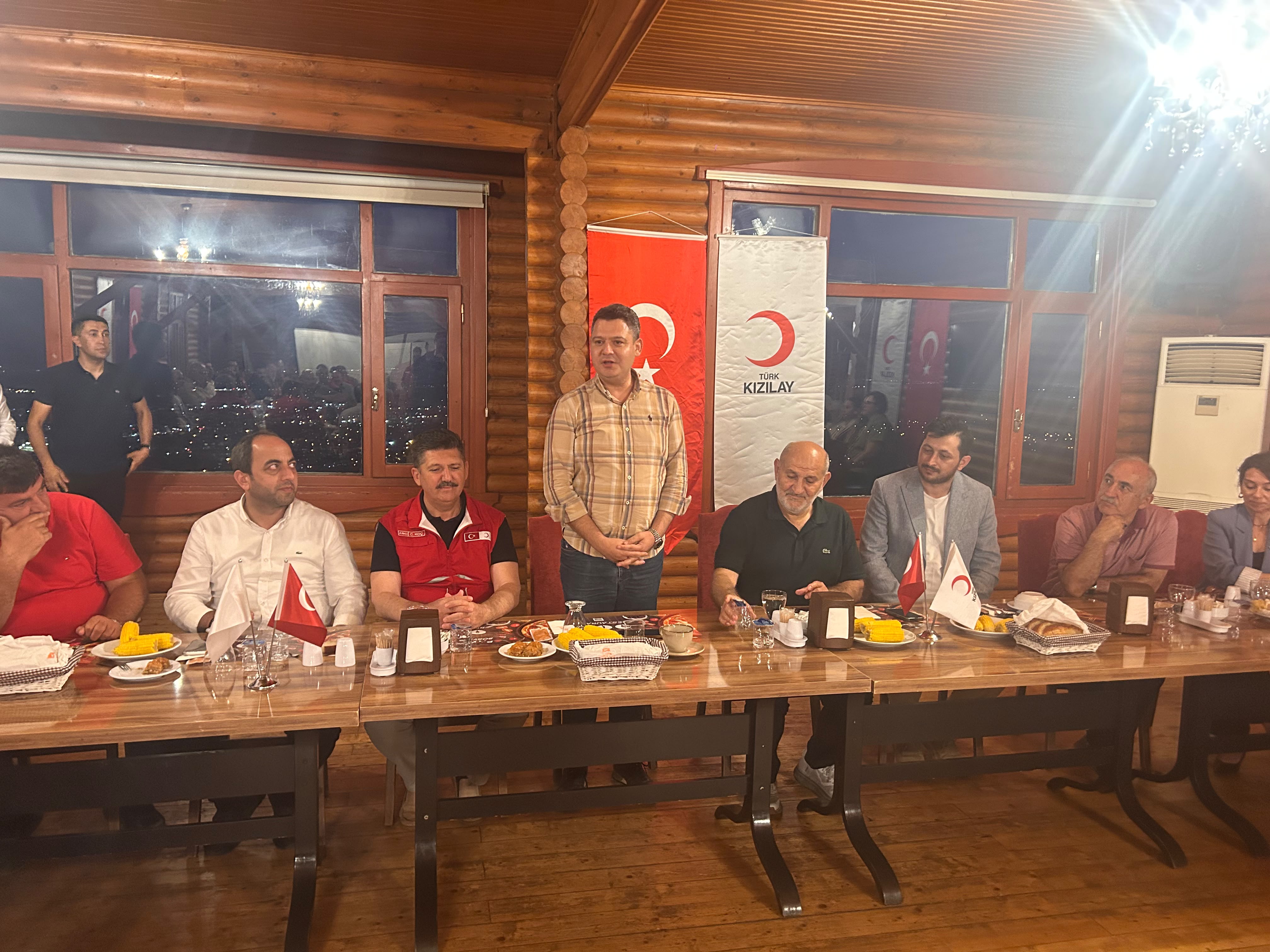 Hendek'te Kızılay Koordinasyon Toplantısı Gerçekleştirildi