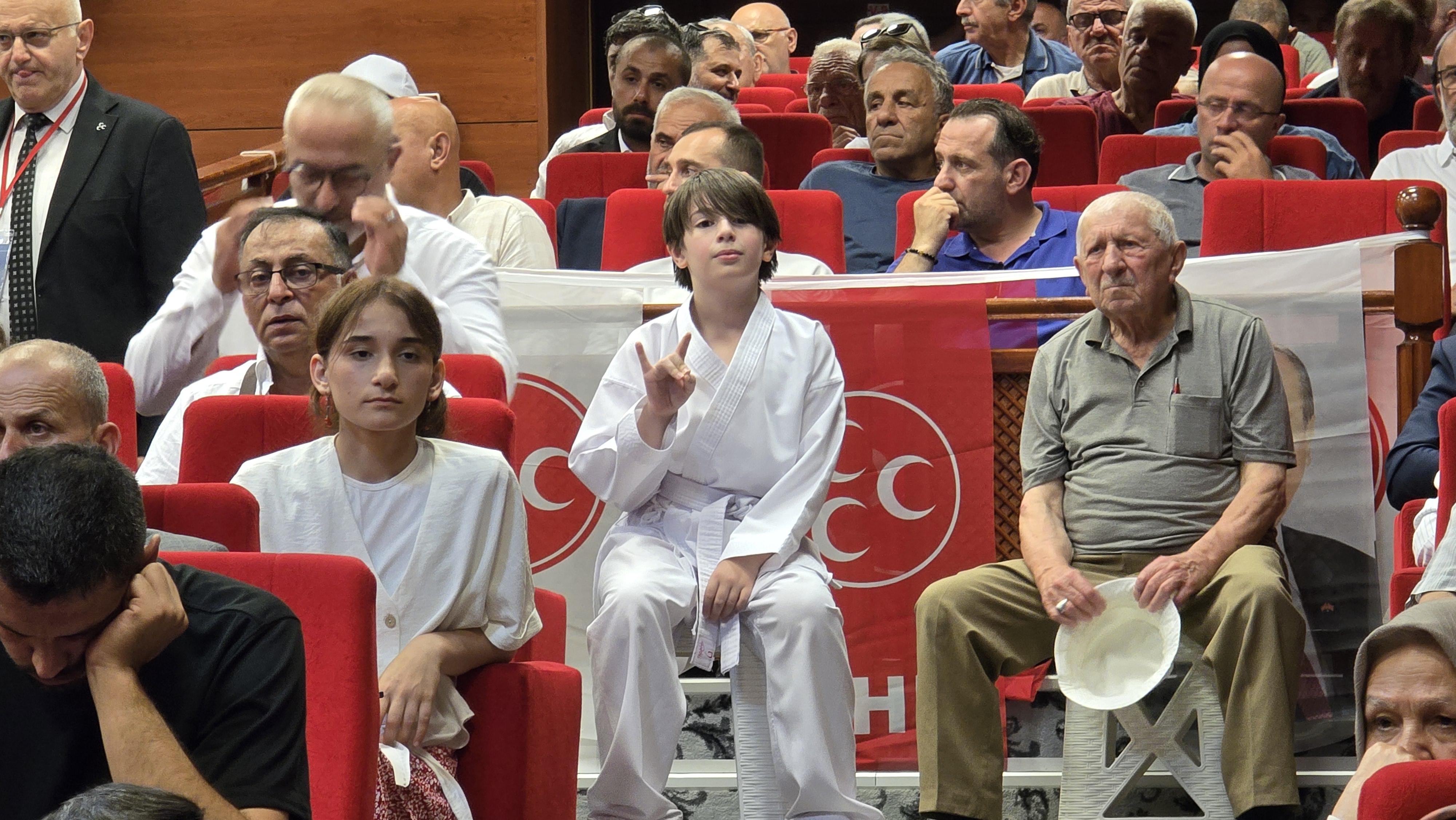 MHP Hendek’te Namlı güven tazeledi