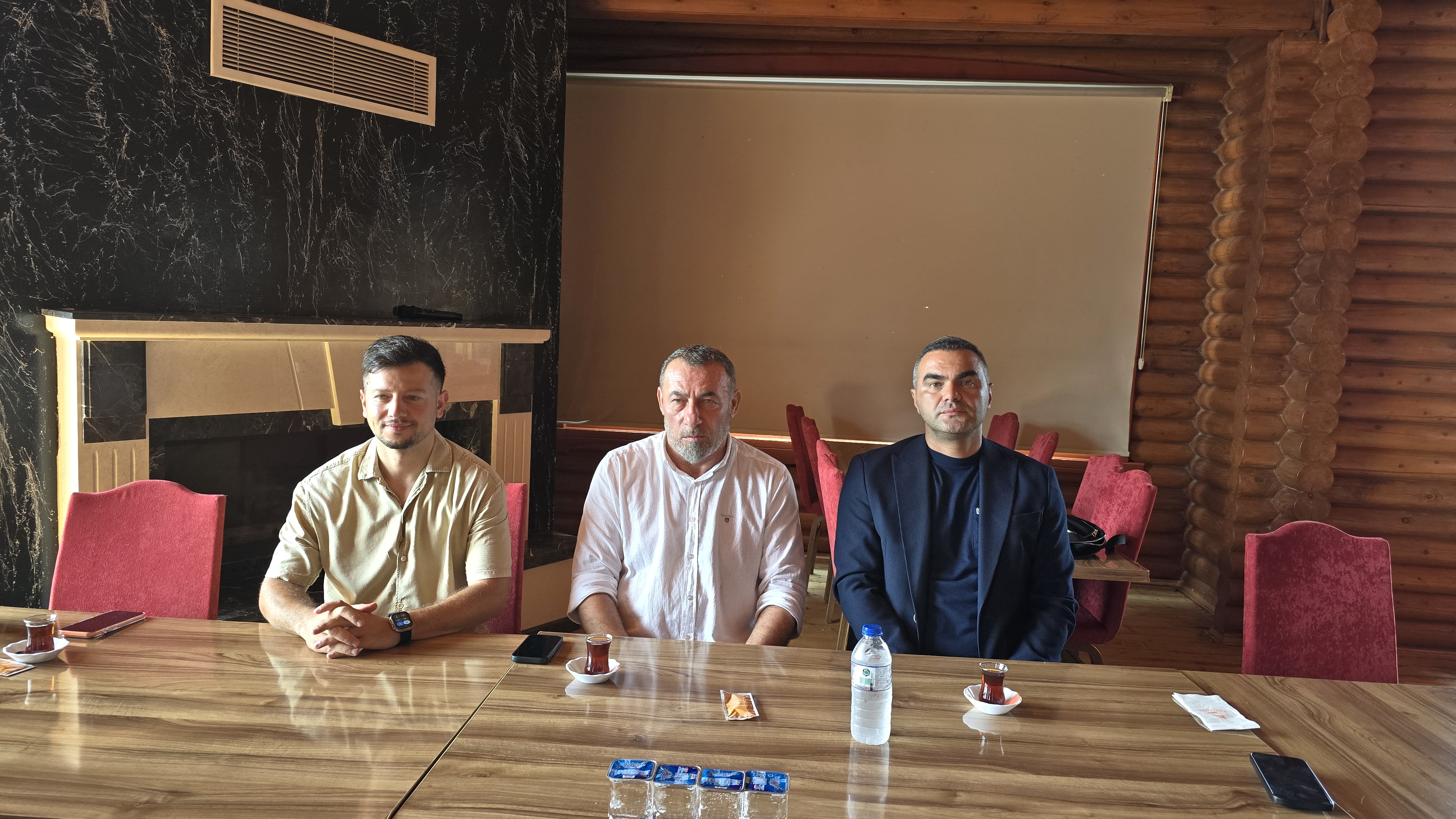 Hendekspor Yönetimi bilgilendirme toplantısında basın ile buluştu