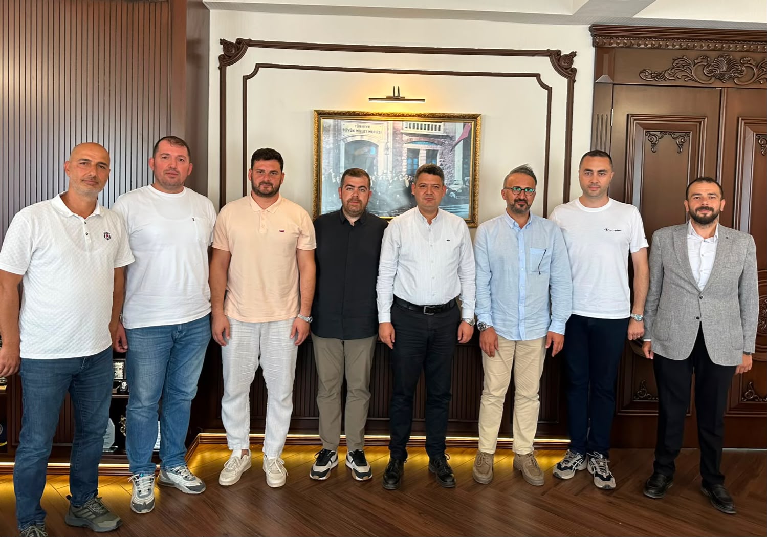 Hendek Beşiktaşlılar Derneği'nden Kaymakam Gökpınar'a Ziyaret