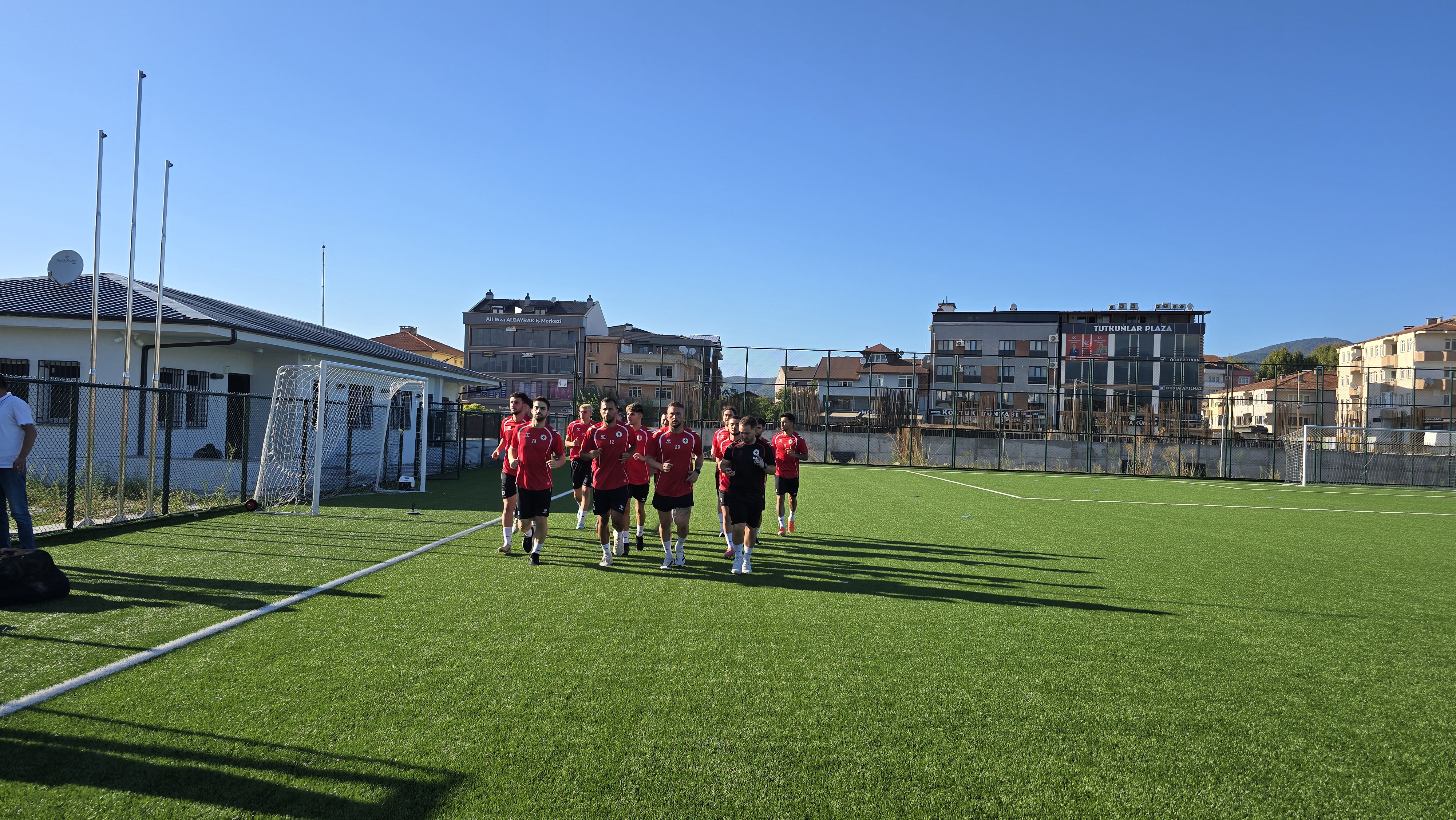 Hendekspor Sahaya İndi