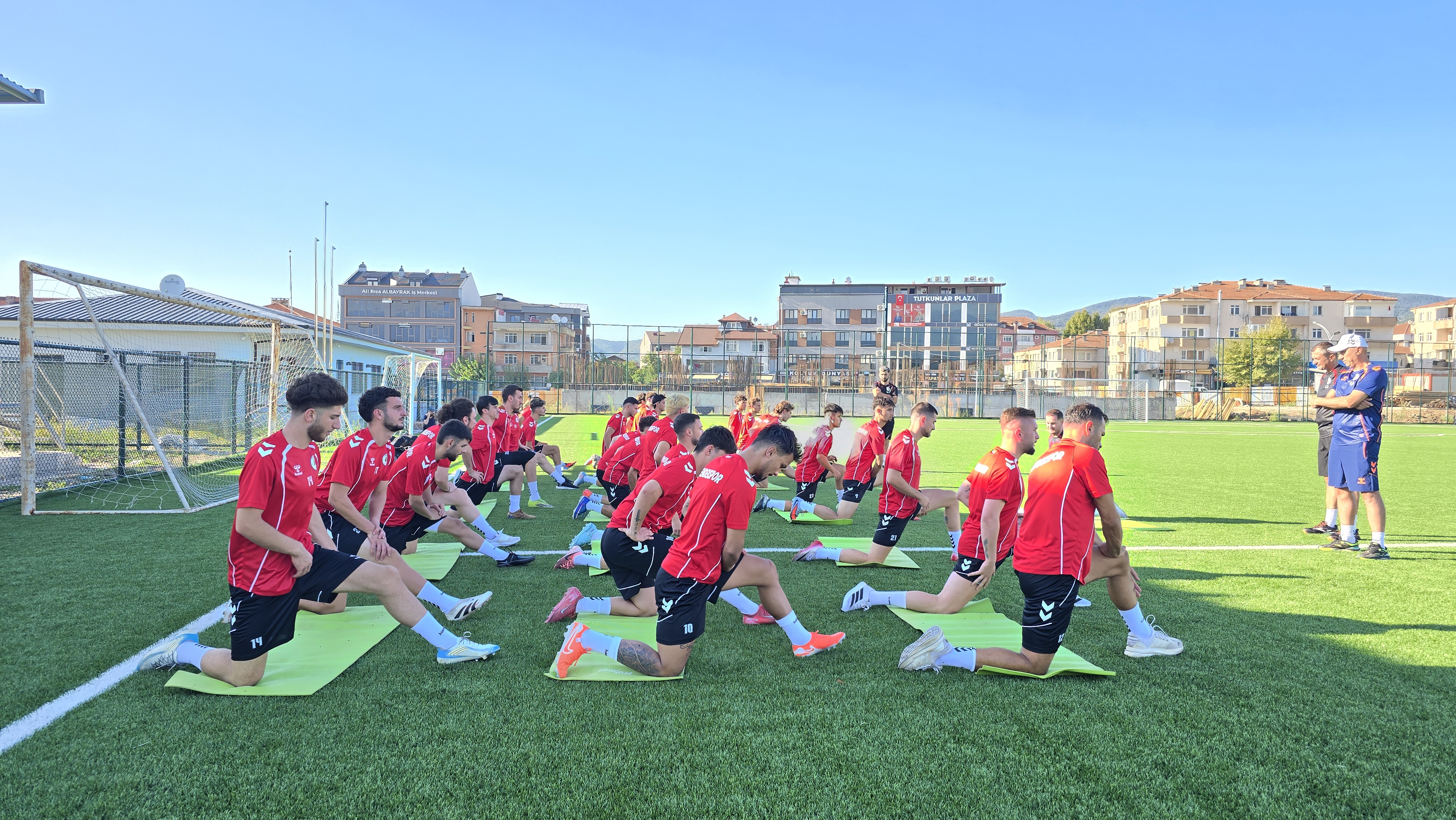 Hendekspor Sahaya İndi