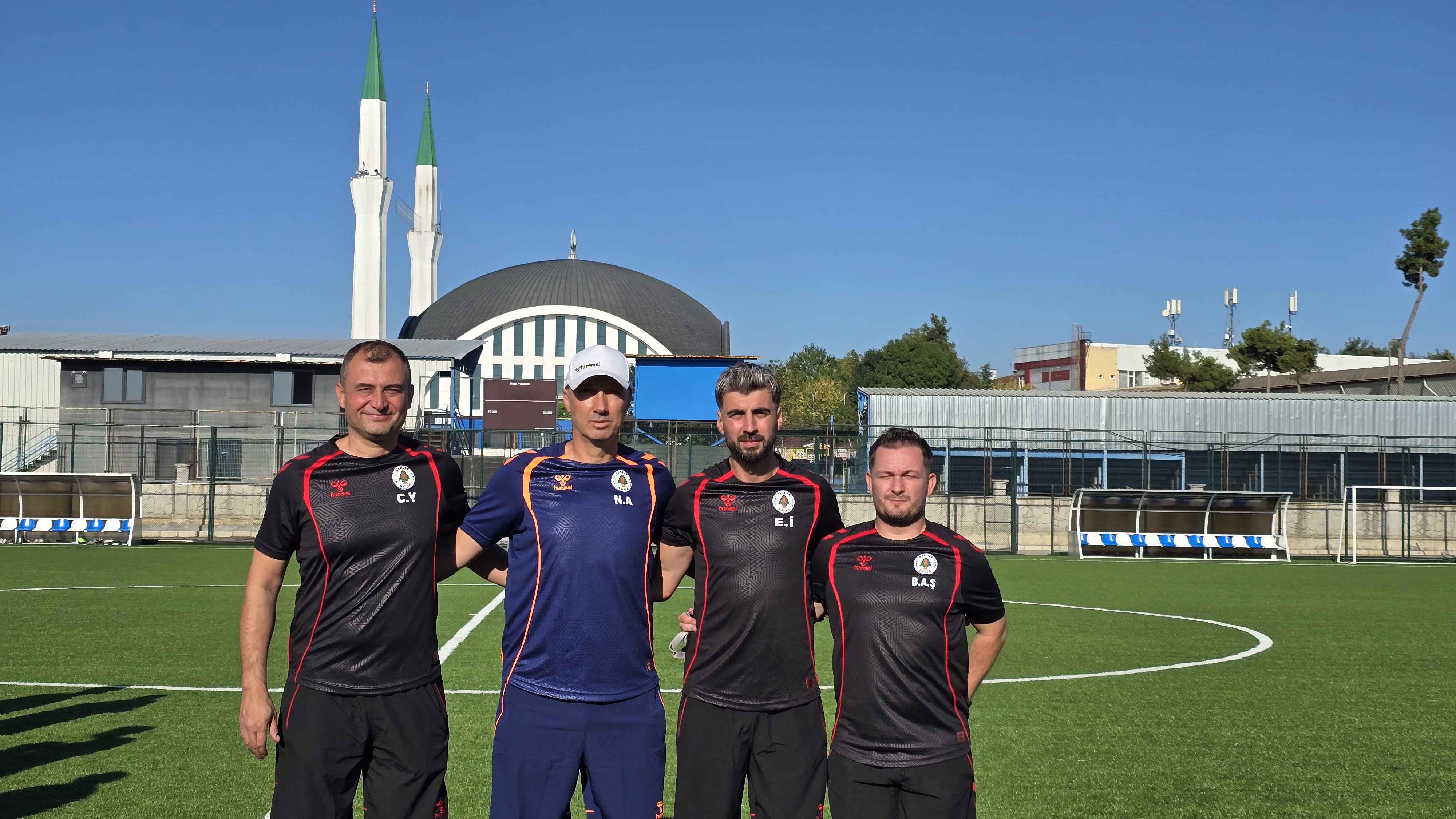 Hendekspor Sahaya İndi